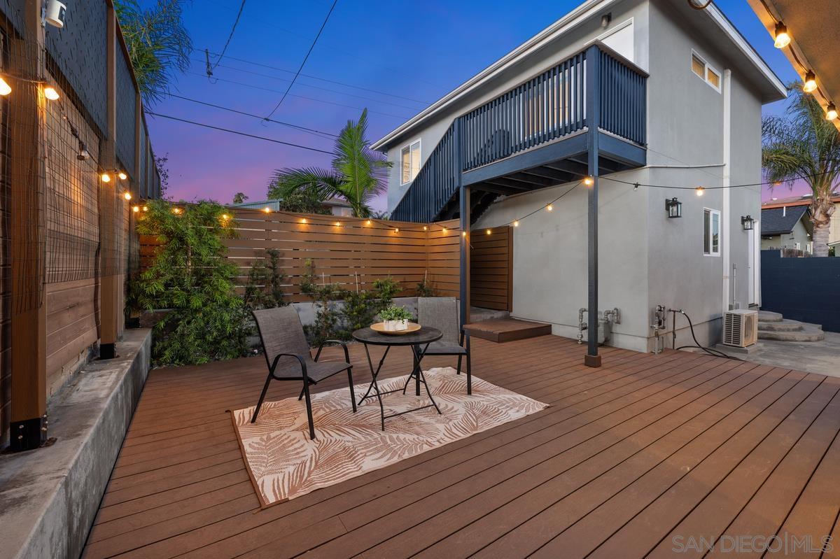 Detail Gallery Image 24 of 47 For 2152  Emerald St, San Diego,  CA 92109 - 4 Beds | 3 Baths