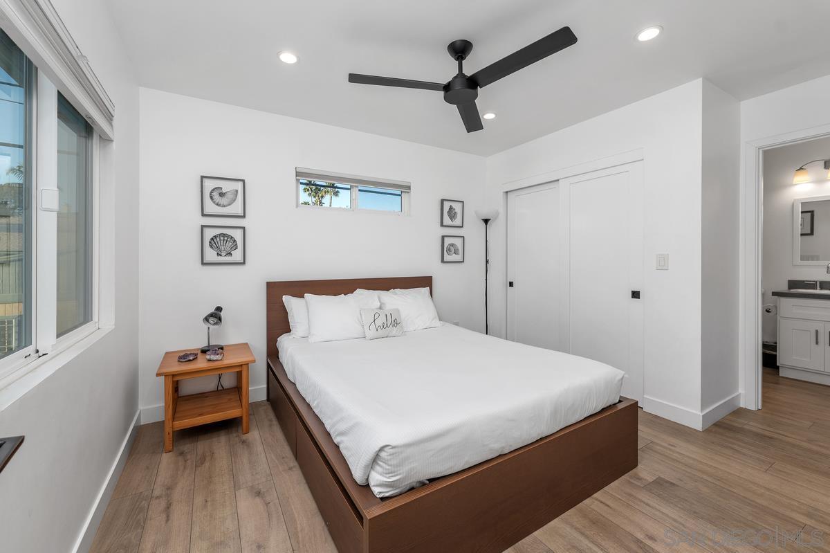 Detail Gallery Image 31 of 47 For 2152  Emerald St, San Diego,  CA 92109 - 4 Beds | 3 Baths