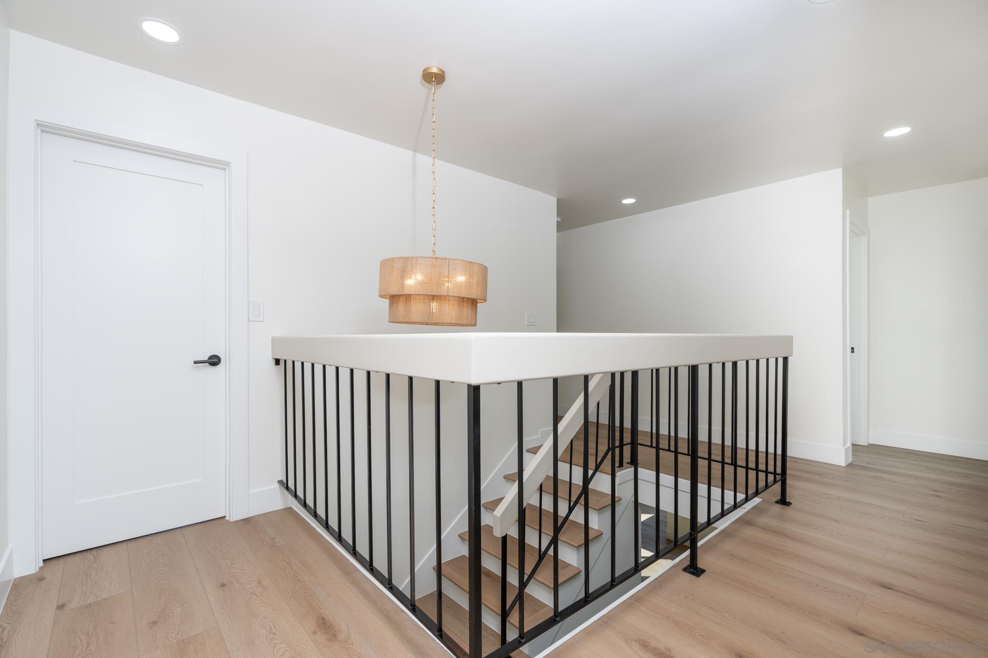 Detail Gallery Image 11 of 42 For 8875  Alphecca Way, San Diego,  CA 92126 - 5 Beds | 2/1 Baths