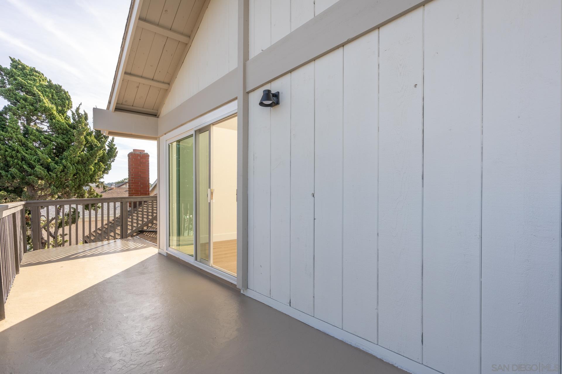 Detail Gallery Image 17 of 42 For 8875  Alphecca Way, San Diego,  CA 92126 - 5 Beds | 2/1 Baths