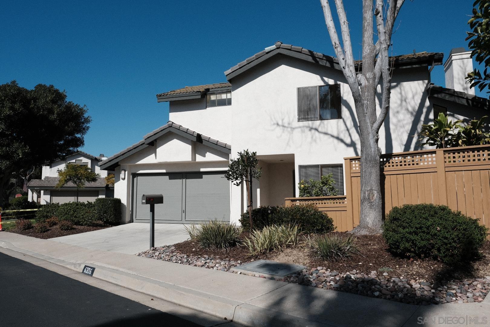 Detail Gallery Image 2 of 34 For 6306  Caminito Del Cervato, San Diego,  CA 92111 - 2 Beds | 2/1 Baths