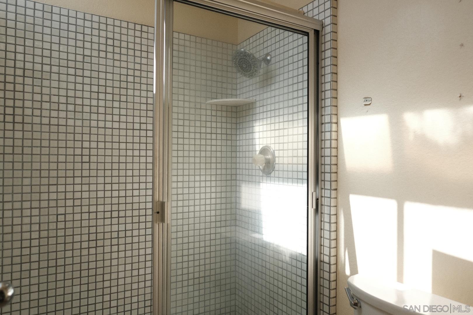 Detail Gallery Image 15 of 34 For 6306  Caminito Del Cervato, San Diego,  CA 92111 - 2 Beds | 2/1 Baths