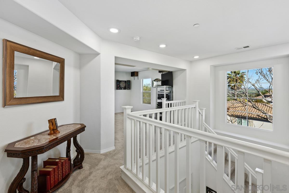 Detail Gallery Image 17 of 27 For 475  Taylor Dr, Oceanside,  CA 92056 - 5 Beds | 3 Baths