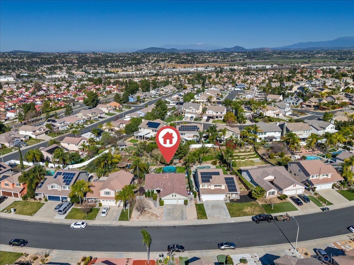 Detail Gallery Image 3 of 48 For 32764  Freesia Way, Temecula,  CA 92592 - 4 Beds | 2 Baths