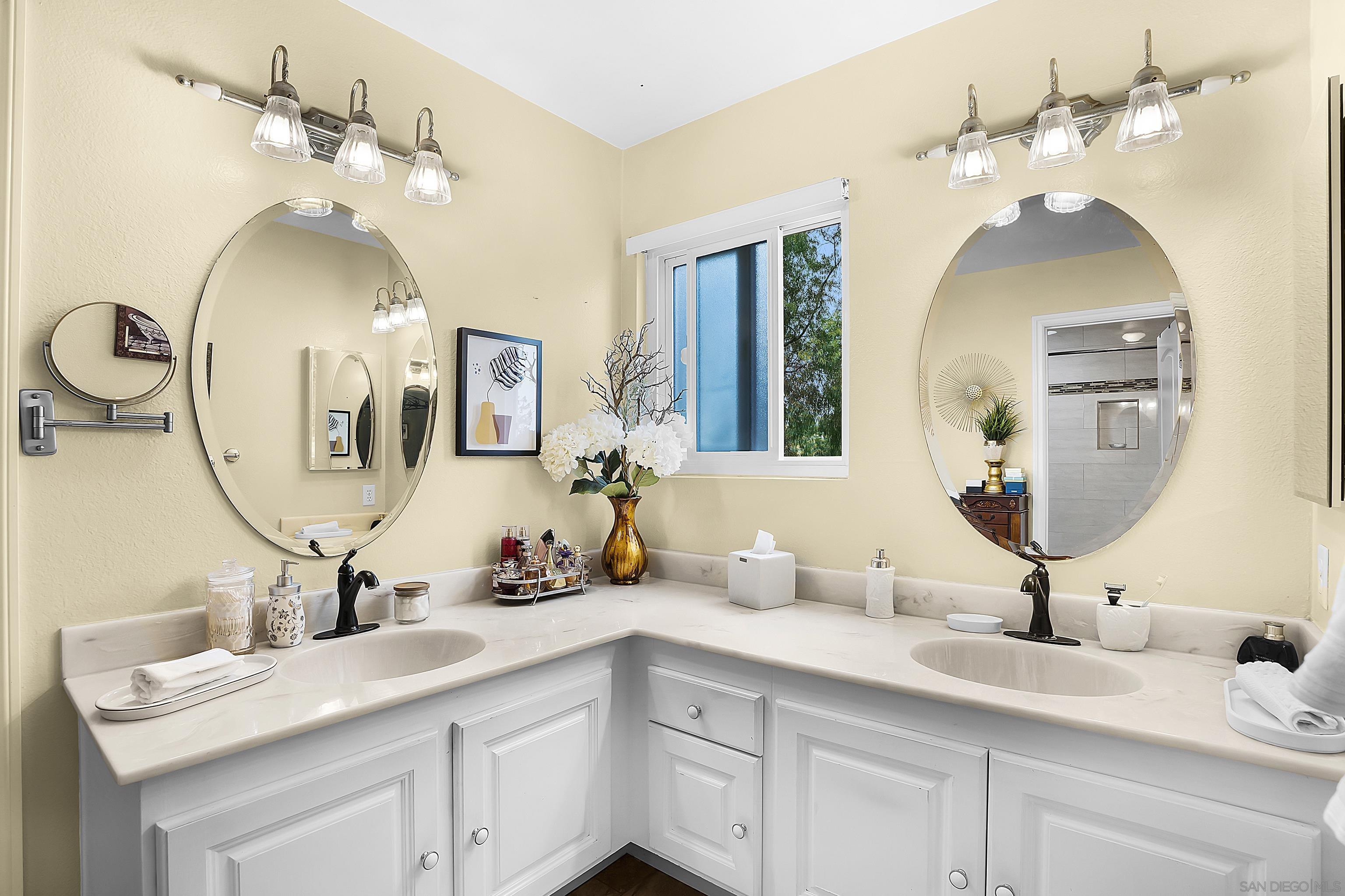 Detail Gallery Image 19 of 33 For 690  False Point Ct, Chula Vista,  CA 91911 - 4 Beds | 2/1 Baths