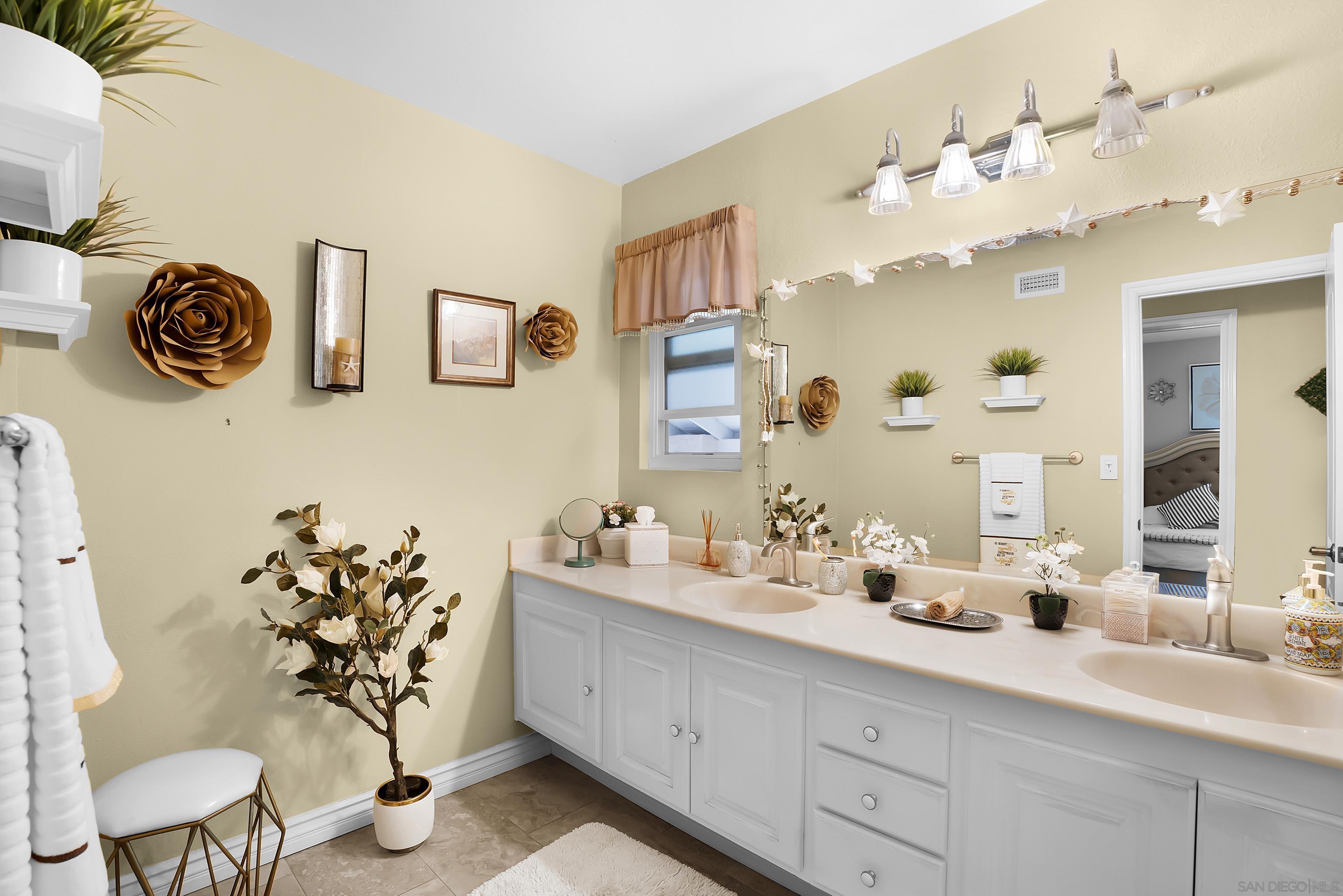 Detail Gallery Image 21 of 33 For 690  False Point Ct, Chula Vista,  CA 91911 - 4 Beds | 2/1 Baths