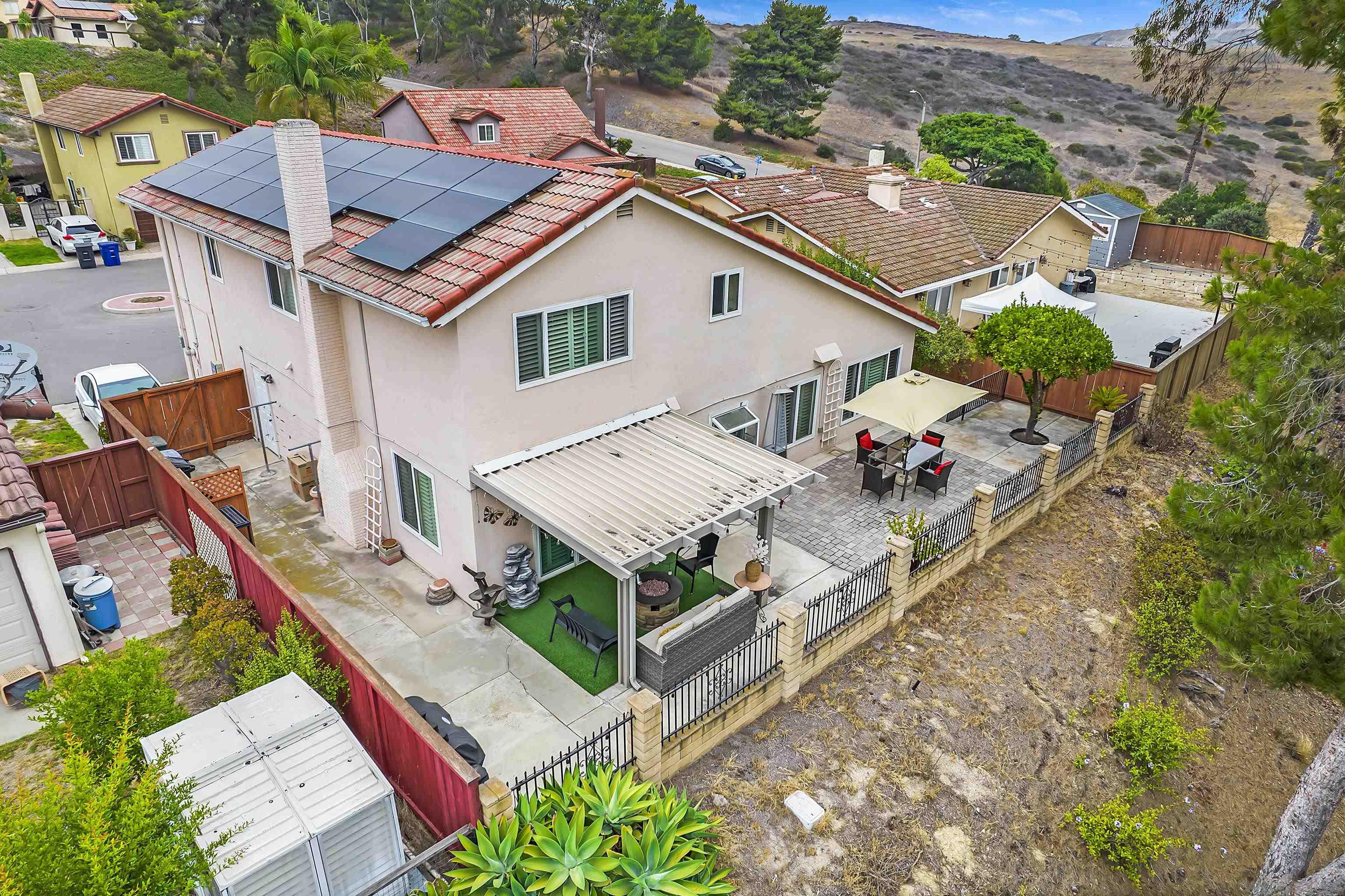 Detail Gallery Image 5 of 33 For 690  False Point Ct, Chula Vista,  CA 91911 - 4 Beds | 2/1 Baths