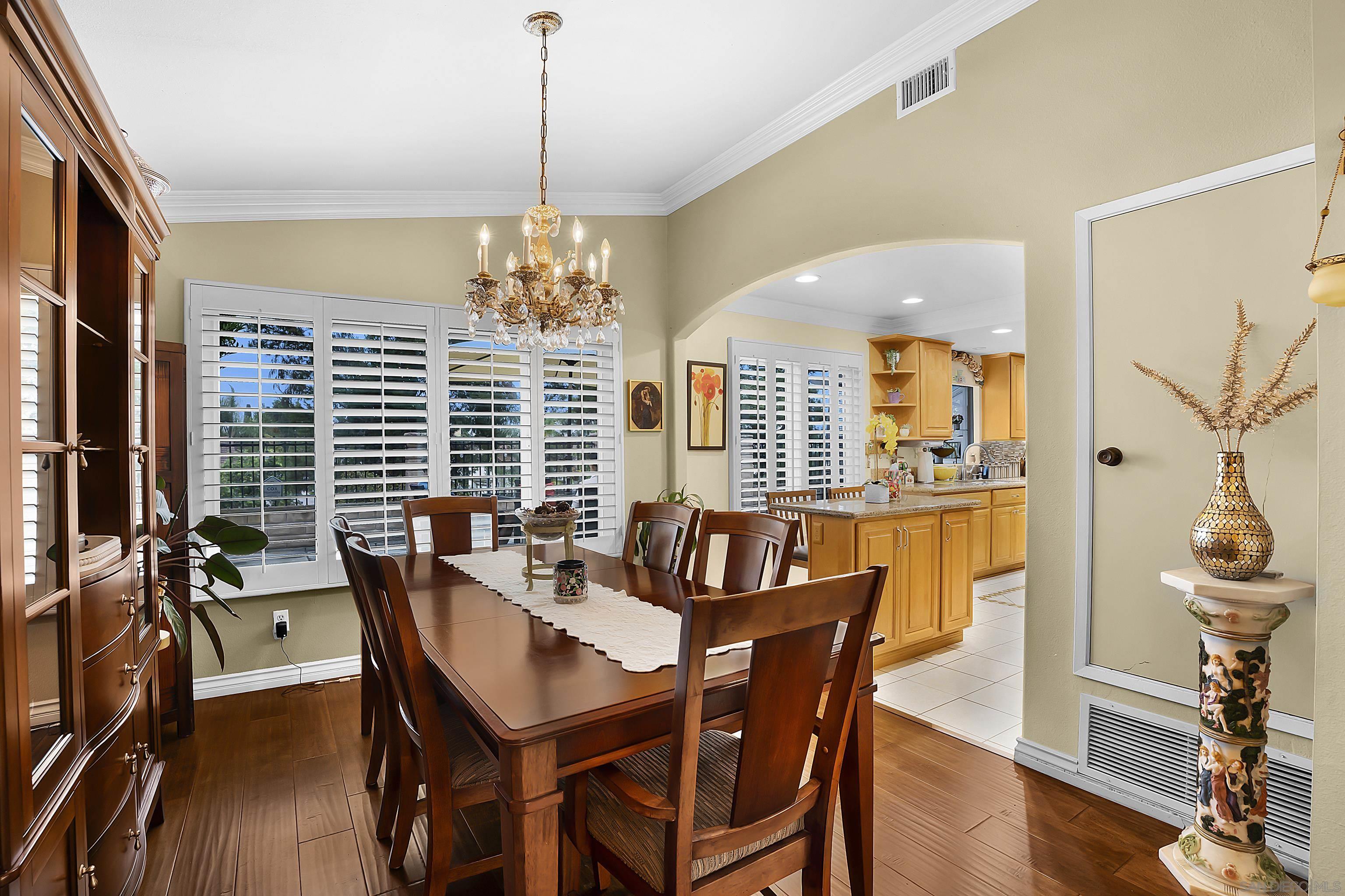 Detail Gallery Image 6 of 33 For 690  False Point Ct, Chula Vista,  CA 91911 - 4 Beds | 2/1 Baths