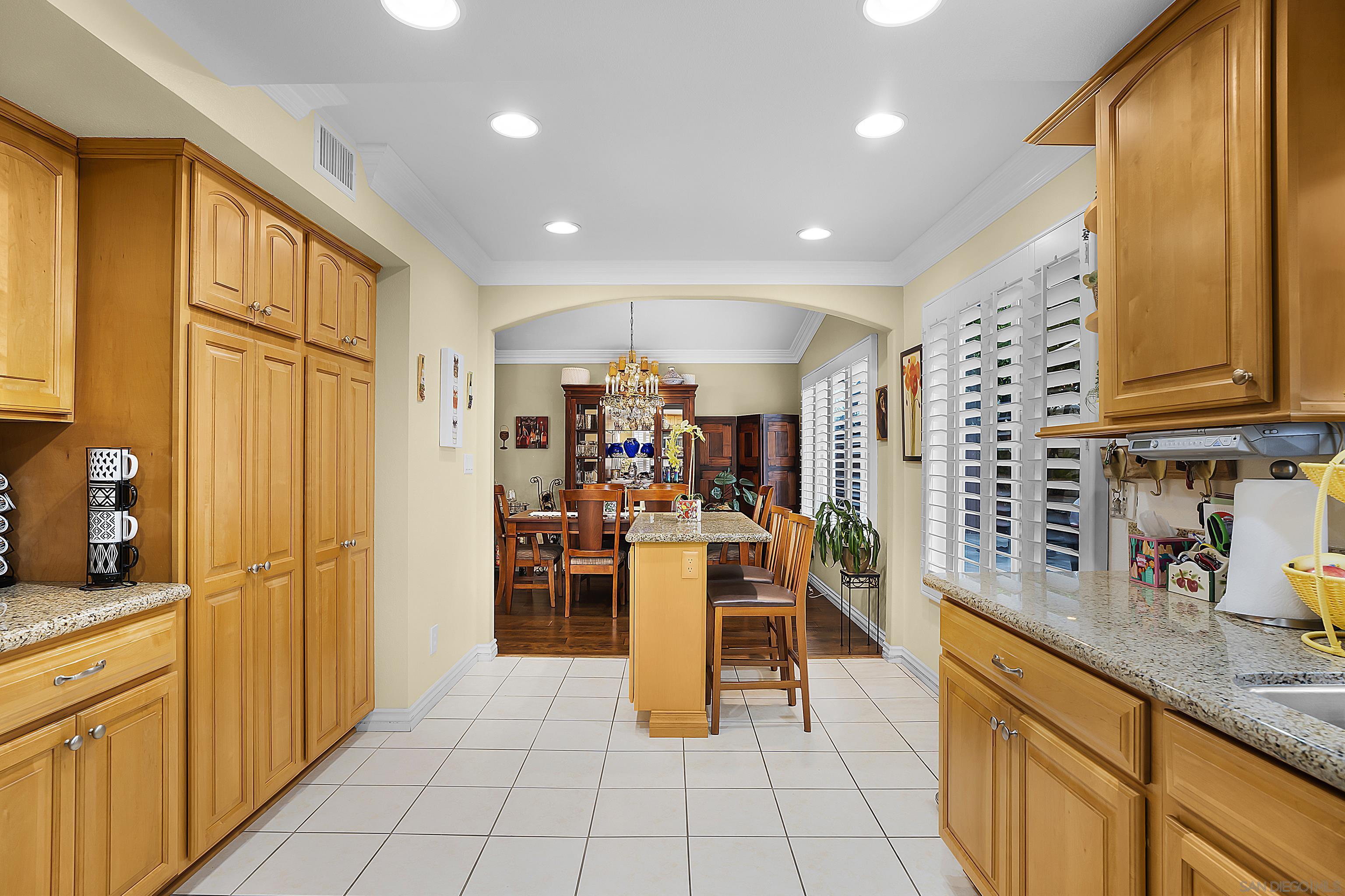 Detail Gallery Image 10 of 33 For 690  False Point Ct, Chula Vista,  CA 91911 - 4 Beds | 2/1 Baths