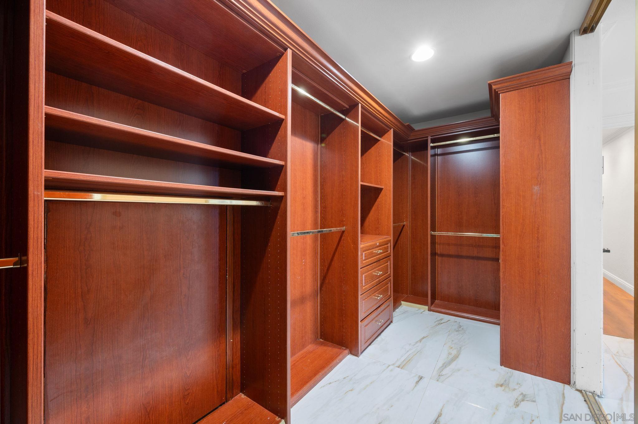 Detail Gallery Image 16 of 40 For 22564  Inspiration Pt, Sun City,  CA 92587 - 4 Beds | 3/2 Baths