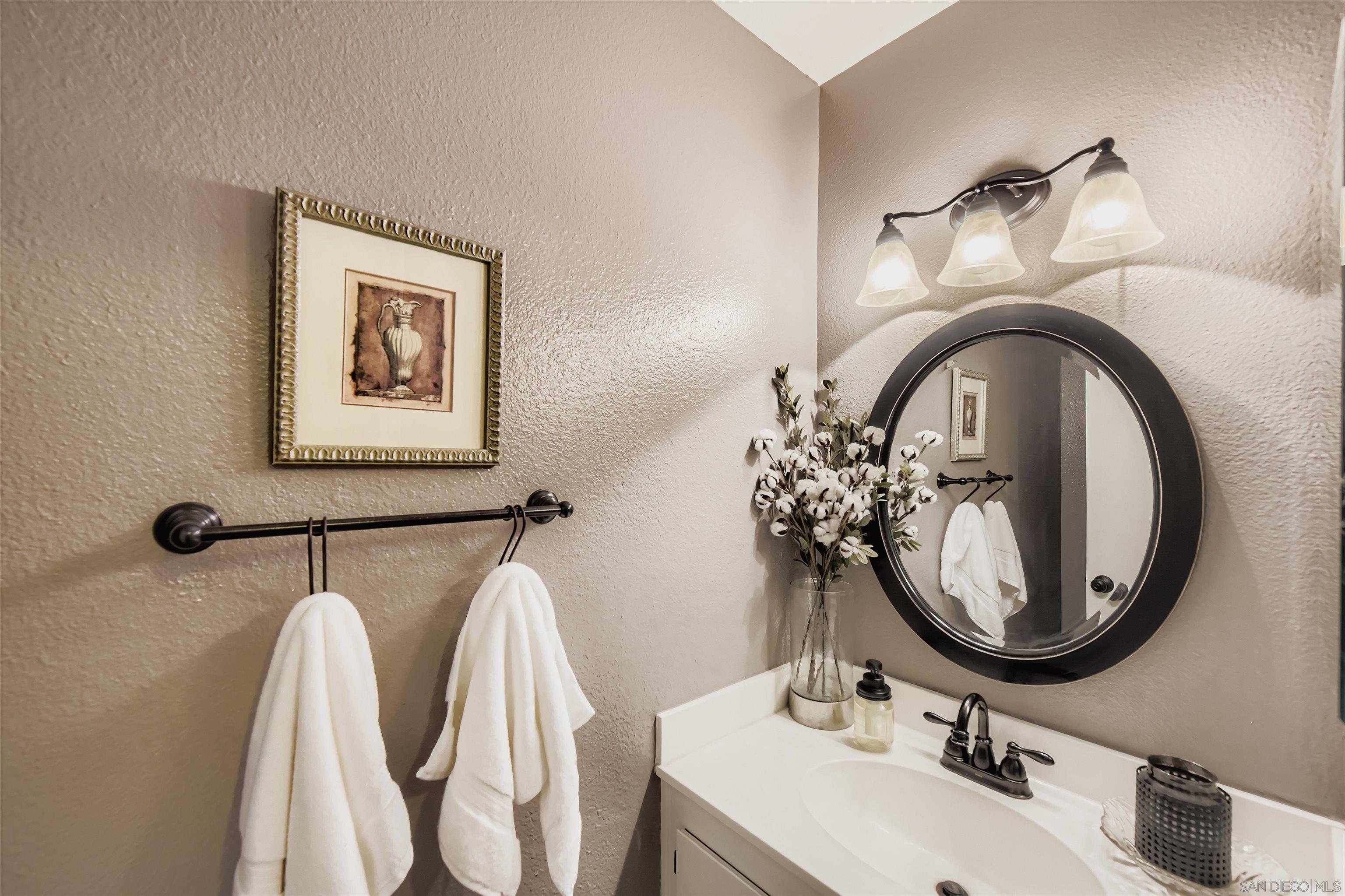 Detail Gallery Image 26 of 33 For 5059  La Cuenta Dr, San Diego,  CA 92124 - 4 Beds | 2/1 Baths