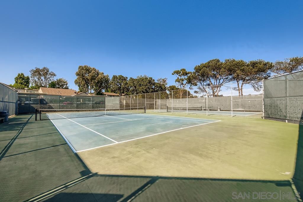 Detail Gallery Image 33 of 33 For 5059  La Cuenta Dr, San Diego,  CA 92124 - 4 Beds | 2/1 Baths