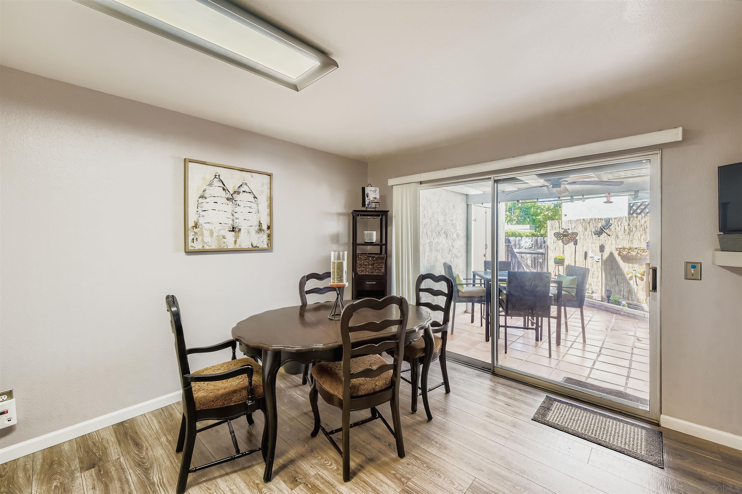 Detail Gallery Image 10 of 33 For 5059  La Cuenta Dr, San Diego,  CA 92124 - 4 Beds | 2/1 Baths