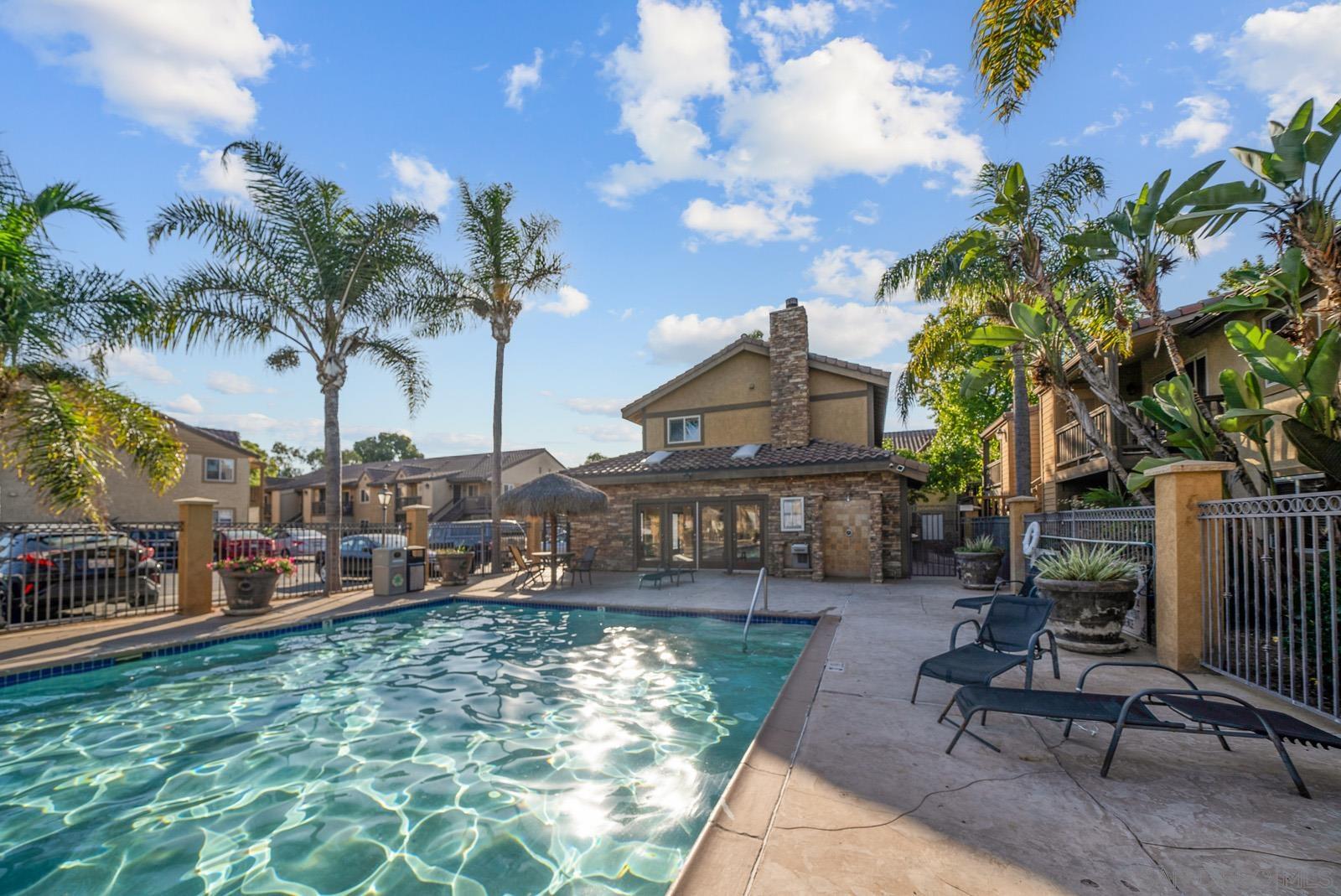 Detail Gallery Image 19 of 27 For 1975  Avenida Del Mexico  #217,  San Diego,  CA 92154 - 1 Beds | 1 Baths