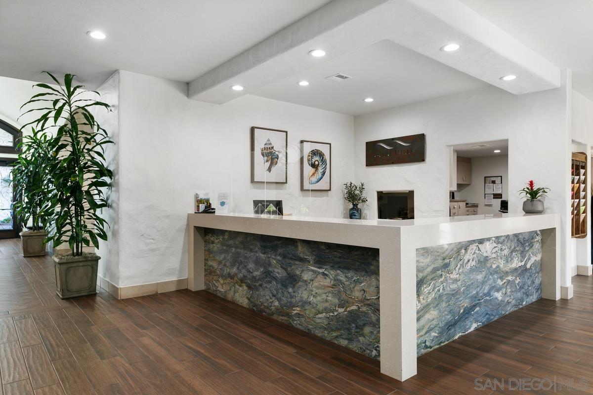 Detail Gallery Image 6 of 18 For 4528  Cordoba Way, Oceanside,  CA 92056 - 2 Beds | 2 Baths