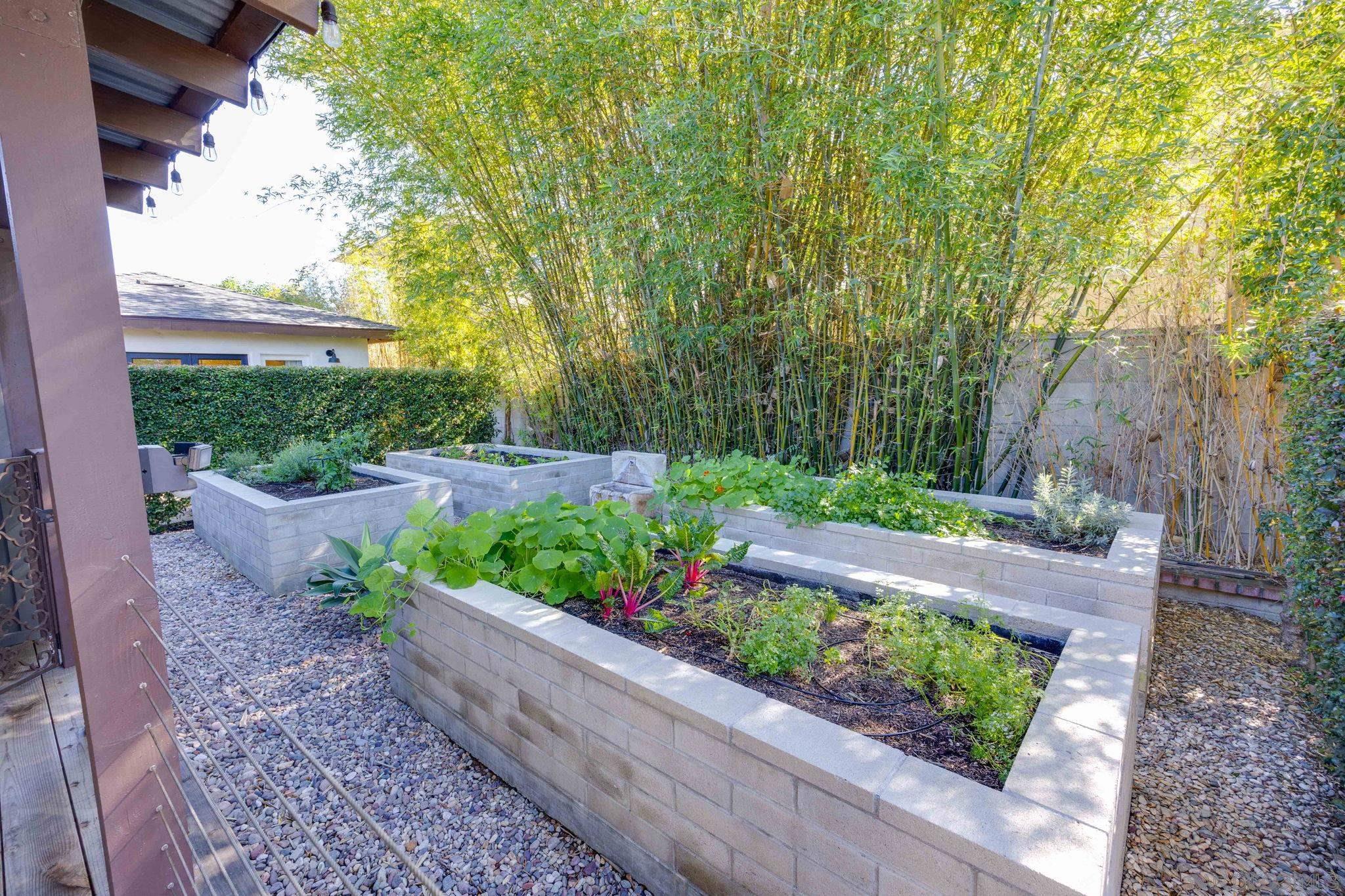 Detail Gallery Image 23 of 55 For 554 & 556  Stratford Dr, Encinitas,  CA 92024 - 7 Beds | 6/1 Baths