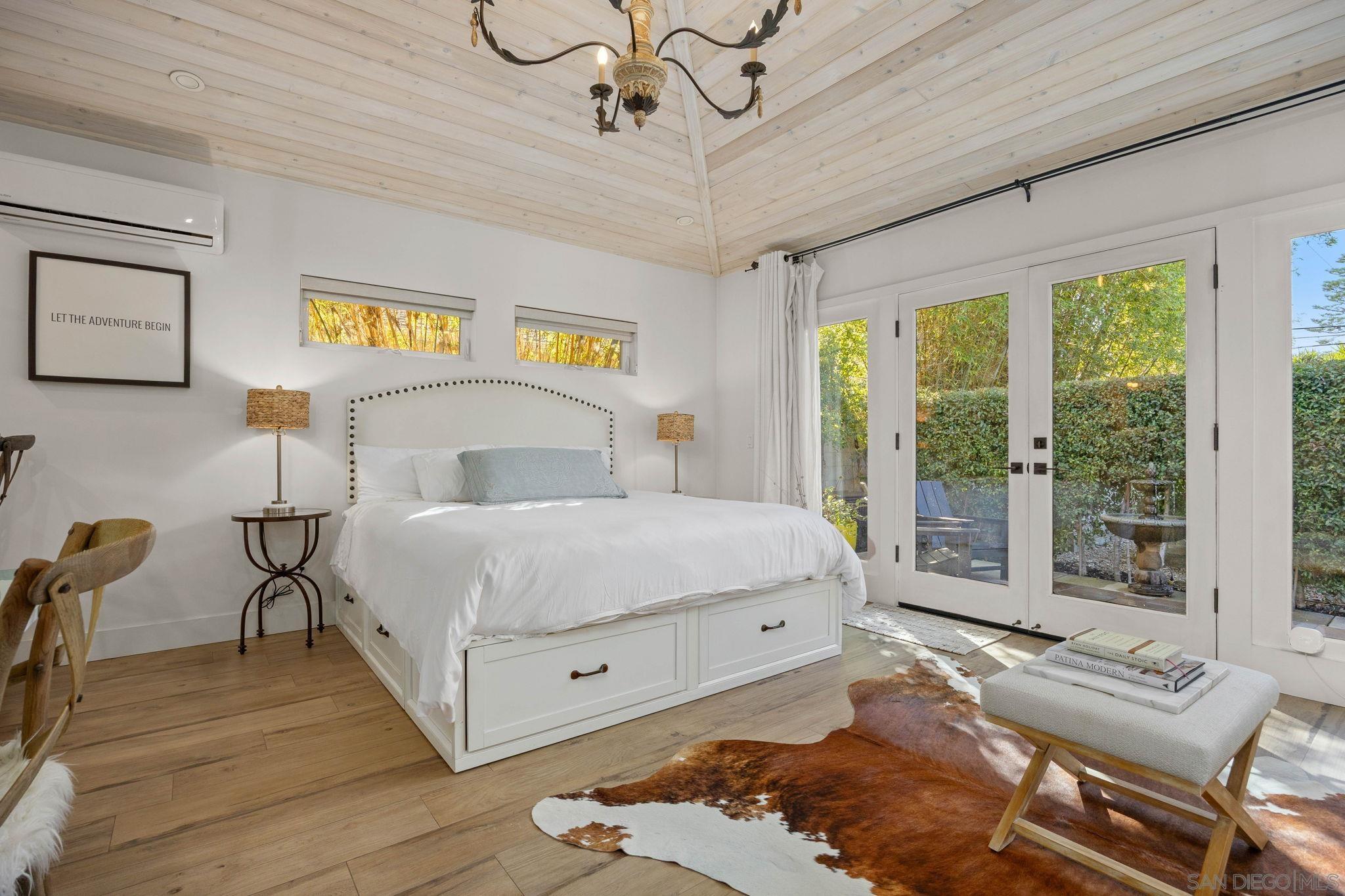 Detail Gallery Image 41 of 55 For 554 & 556  Stratford Dr, Encinitas,  CA 92024 - 7 Beds | 6/1 Baths