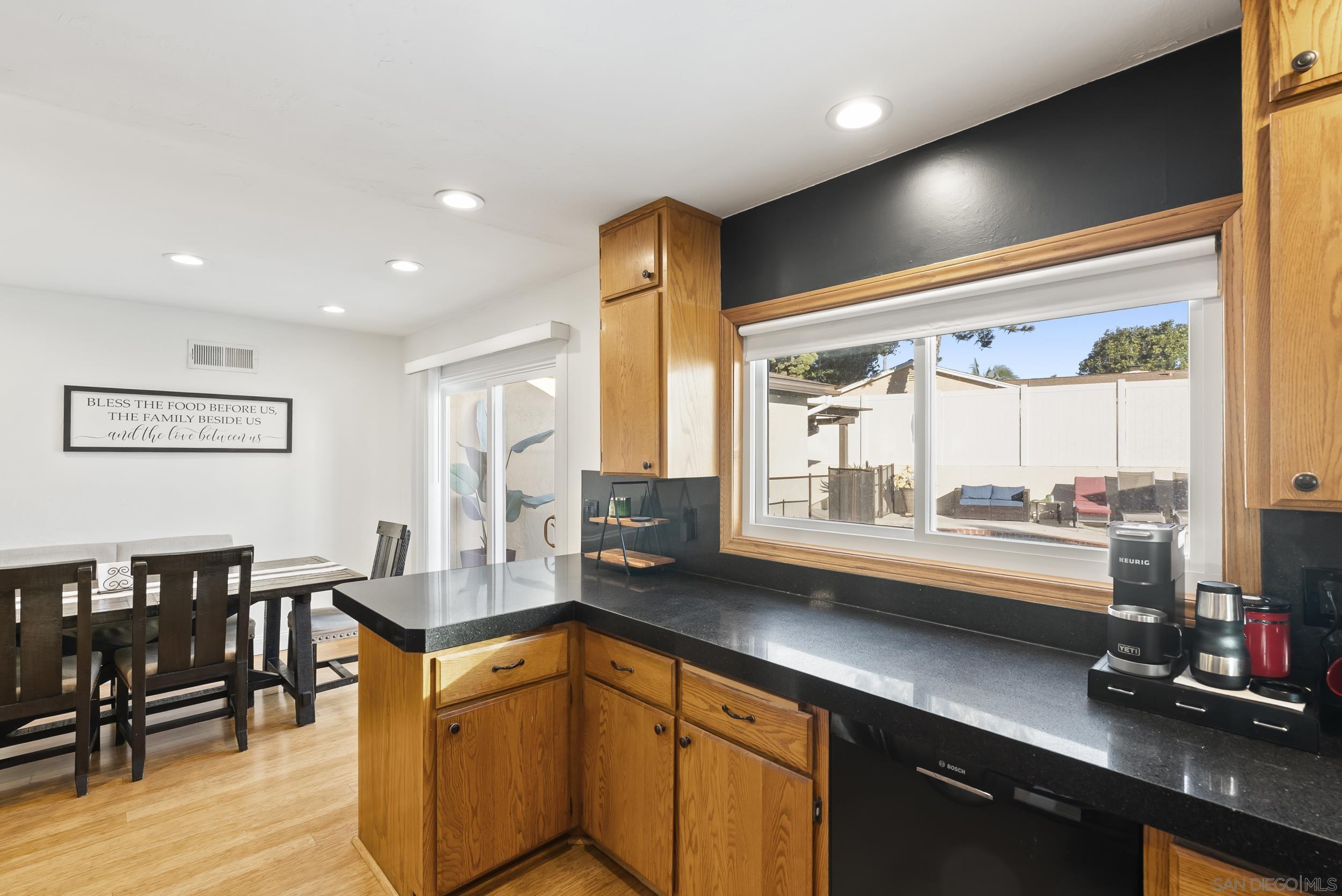 Detail Gallery Image 27 of 55 For 12979  Calle De Las Rosas, San Diego,  CA 92129 - 4 Beds | 2 Baths