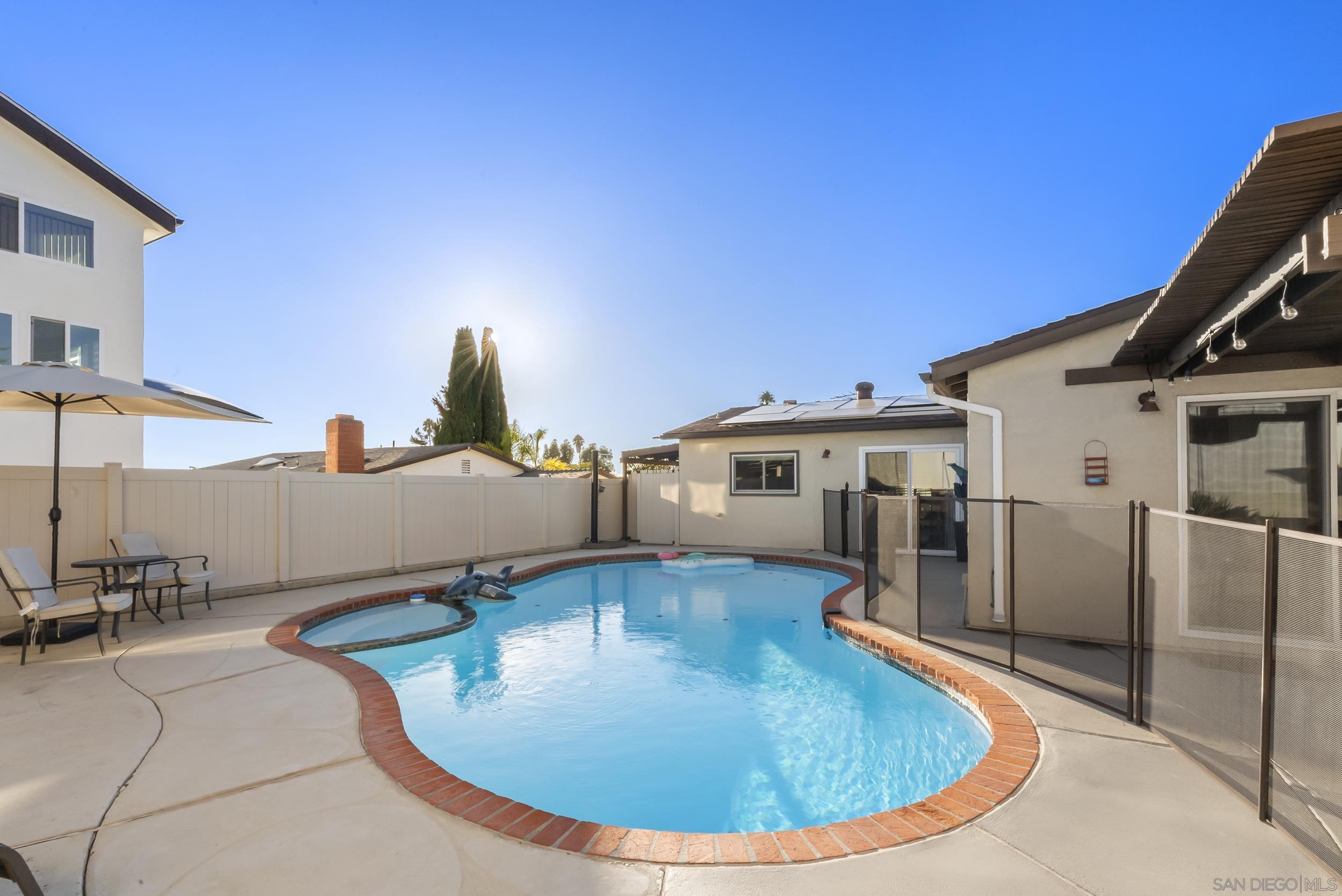 Detail Gallery Image 33 of 55 For 12979  Calle De Las Rosas, San Diego,  CA 92129 - 4 Beds | 2 Baths