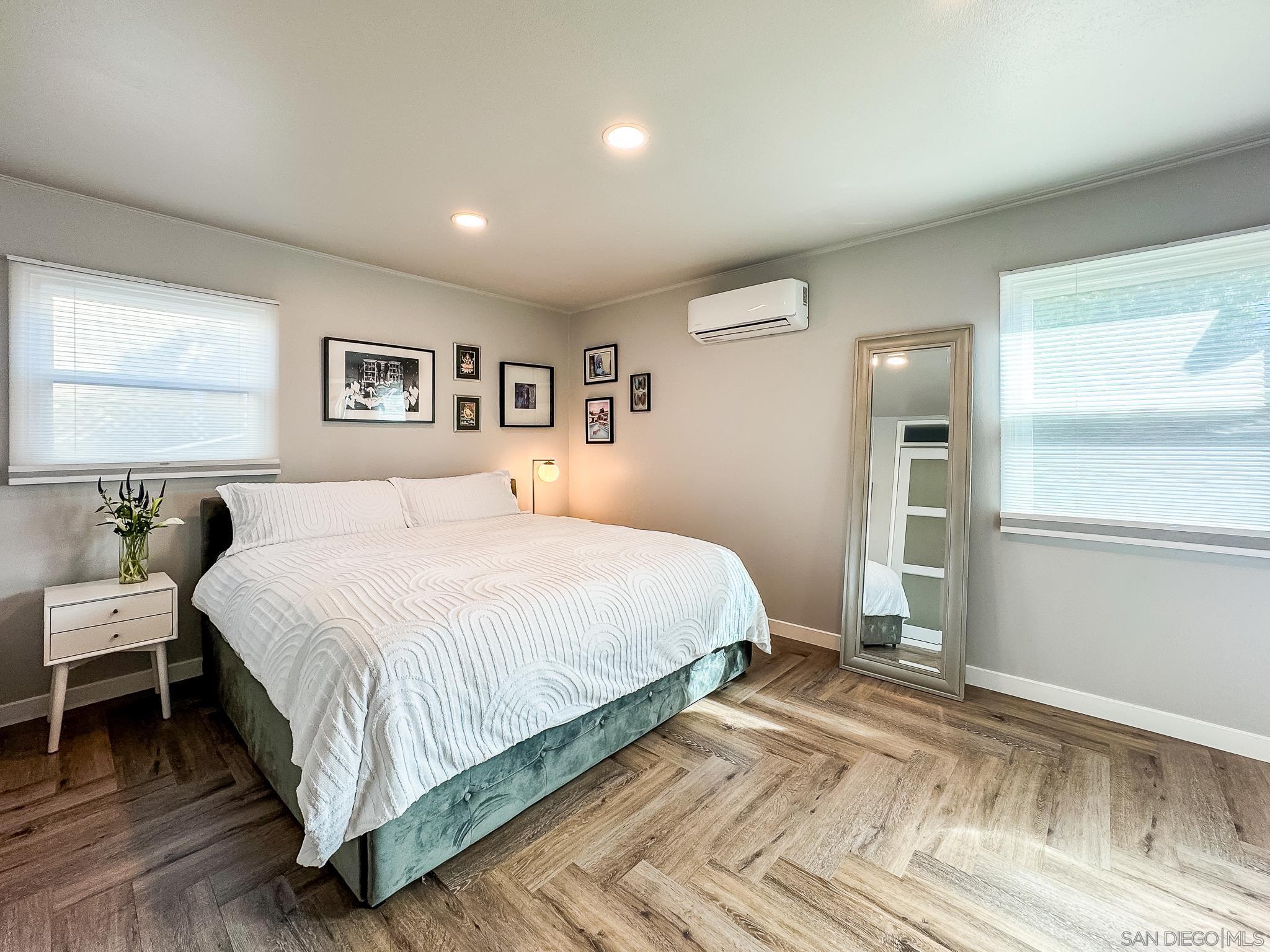 Detail Gallery Image 11 of 52 For 5011 E Mountain View Dr, San Diego,  CA 92116 - 3 Beds | 3 Baths