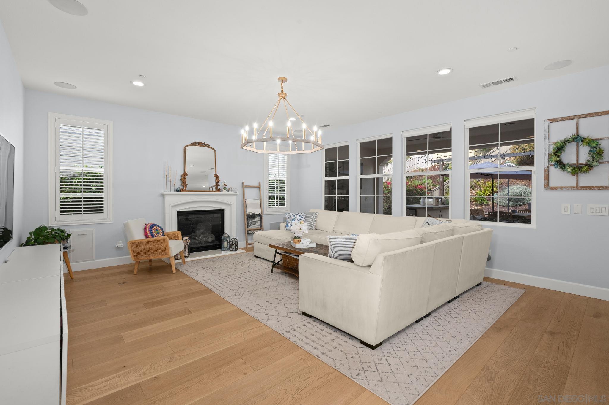 Detail Gallery Image 17 of 73 For 15776  Kristen Gln, San Diego,  CA 92127 - 6 Beds | 4/1 Baths