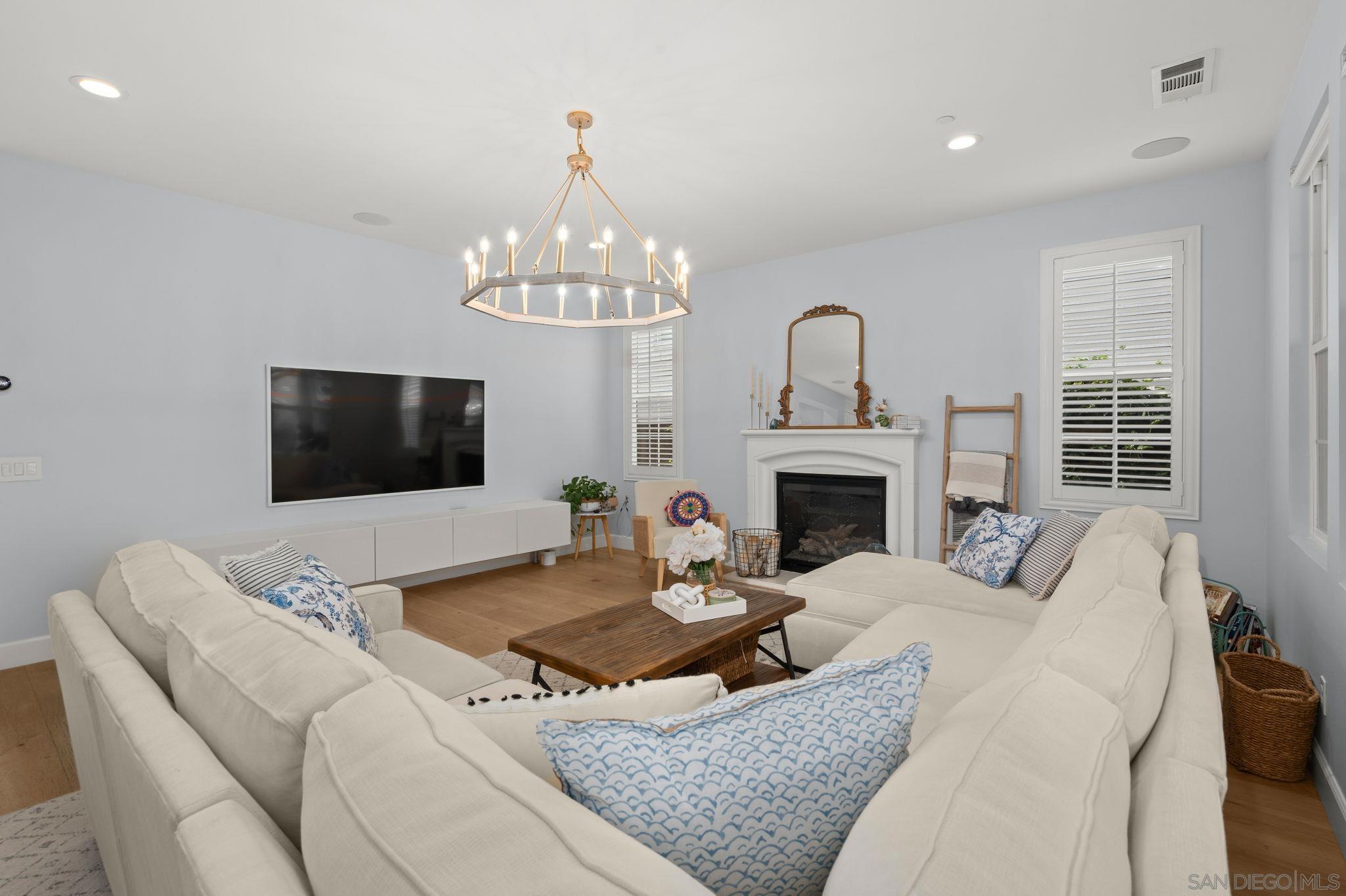 Detail Gallery Image 18 of 73 For 15776  Kristen Gln, San Diego,  CA 92127 - 6 Beds | 4/1 Baths