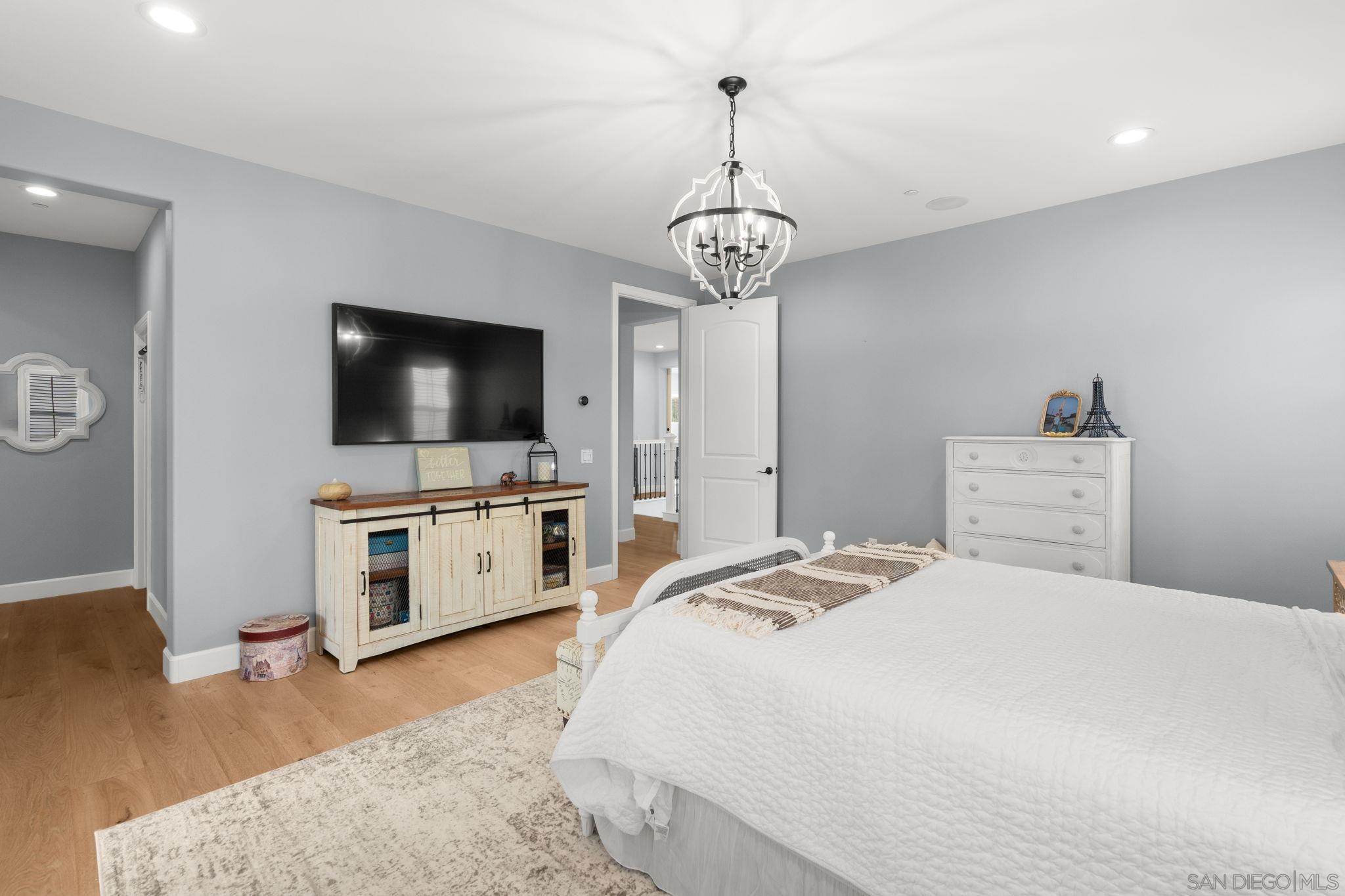 Detail Gallery Image 35 of 73 For 15776  Kristen Gln, San Diego,  CA 92127 - 6 Beds | 4/1 Baths