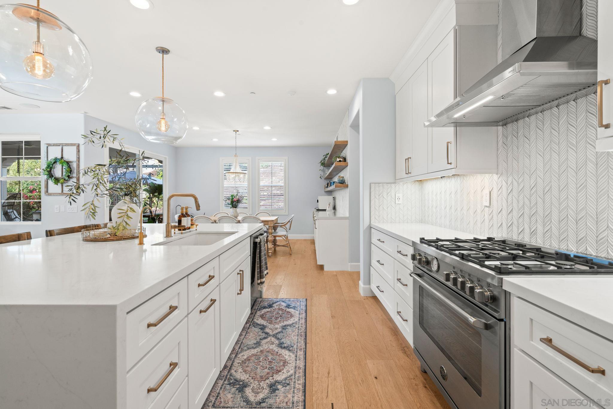 Detail Gallery Image 5 of 73 For 15776  Kristen Gln, San Diego,  CA 92127 - 6 Beds | 4/1 Baths