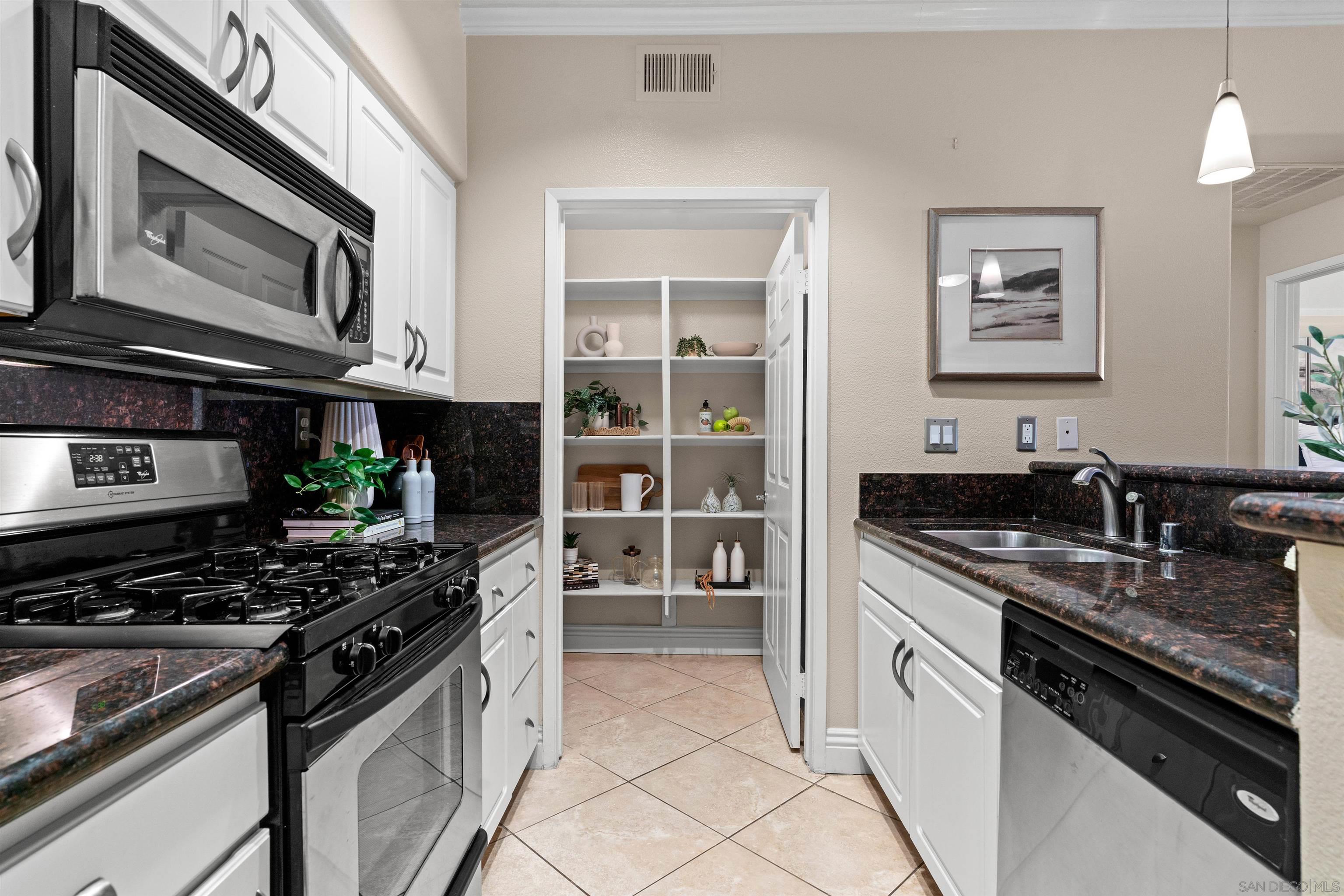 Detail Gallery Image 20 of 48 For 12368  Carmel Country Rd  #103,  San Diego,  CA 92130 - 1 Beds | 1 Baths