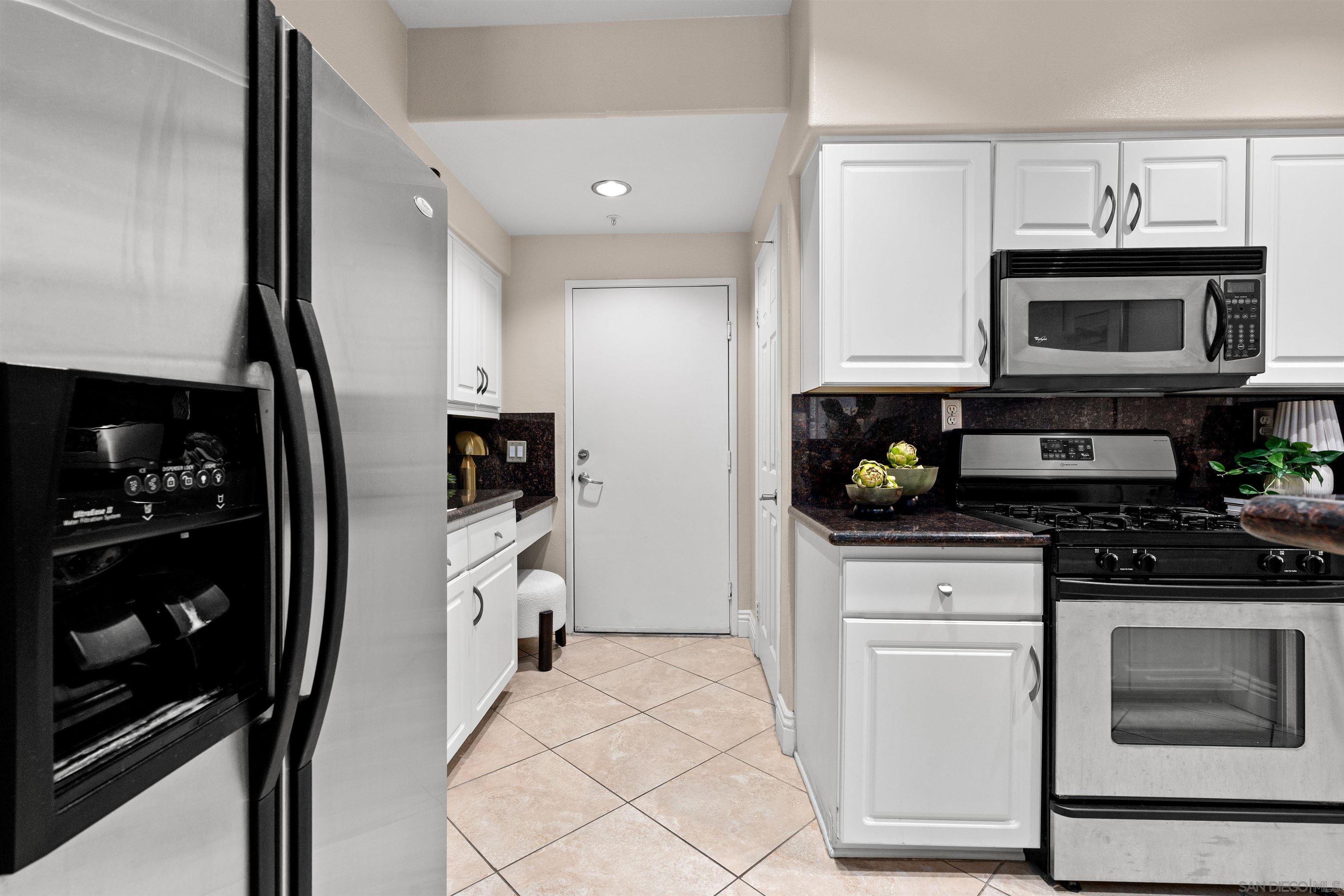 Detail Gallery Image 22 of 48 For 12368  Carmel Country Rd  #103,  San Diego,  CA 92130 - 1 Beds | 1 Baths