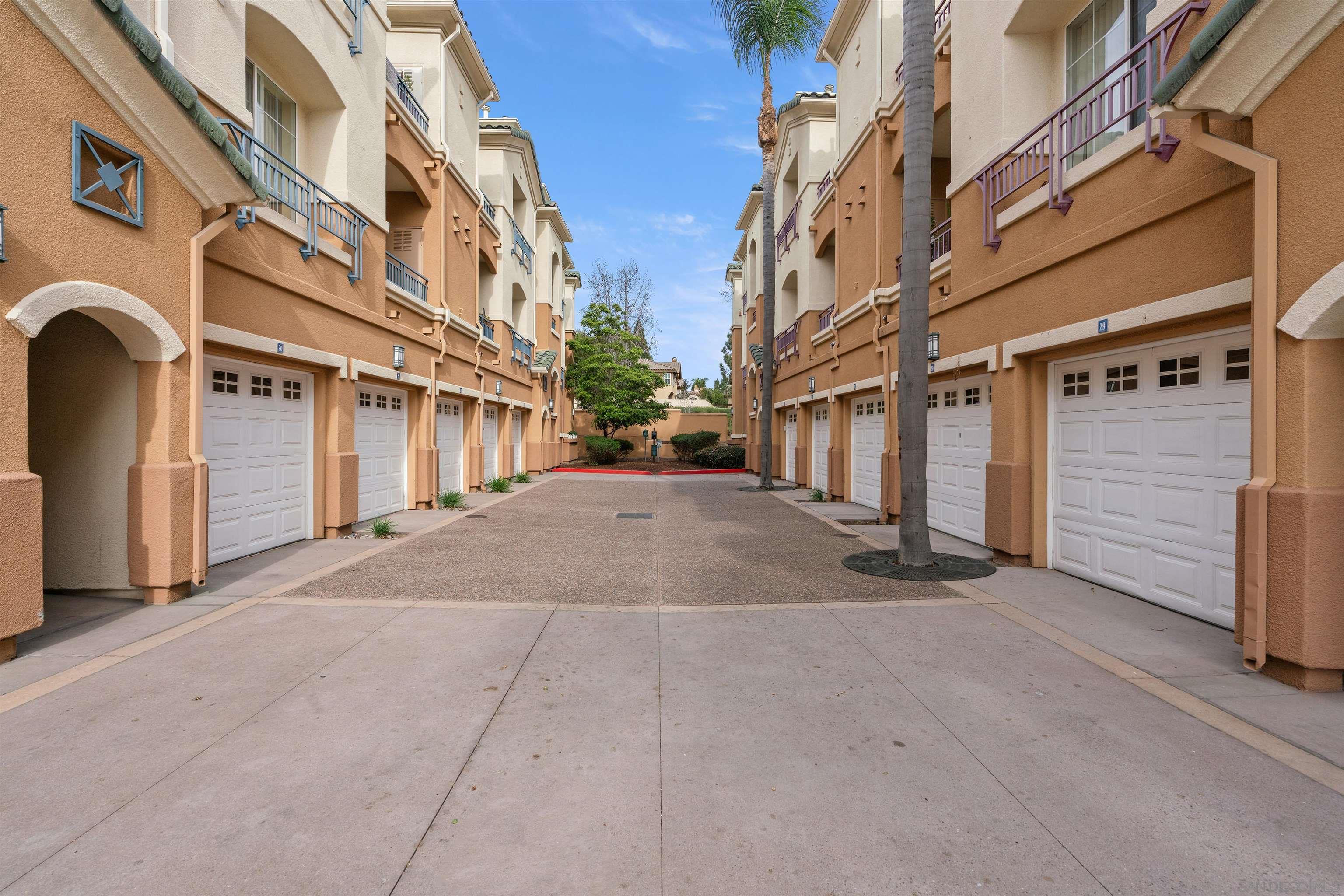 Detail Gallery Image 4 of 48 For 12368  Carmel Country Rd  #103,  San Diego,  CA 92130 - 1 Beds | 1 Baths