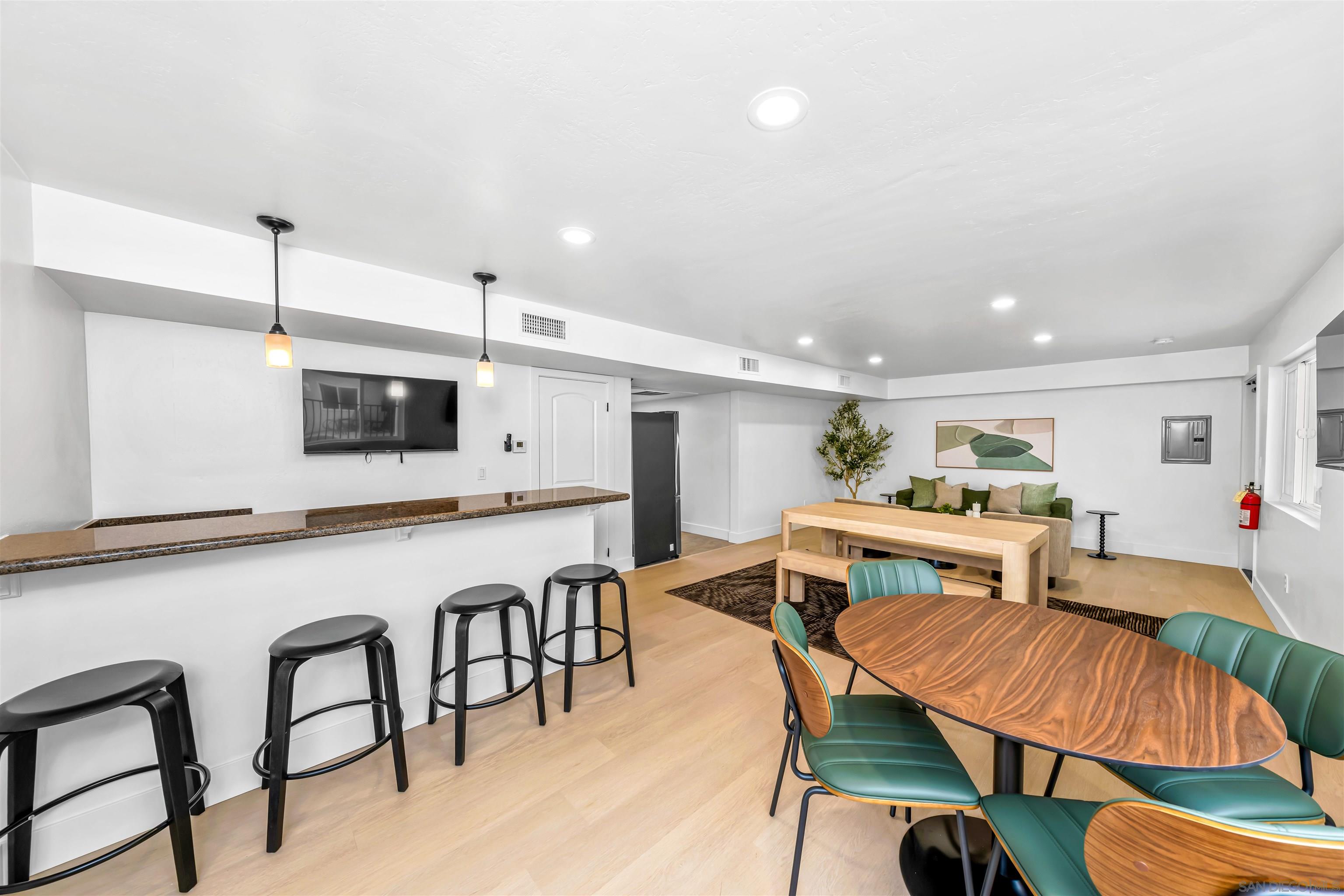 Detail Gallery Image 30 of 36 For 1030  Robinson Ave  #111,  San Diego,  CA 92103 - 2 Beds | 2 Baths