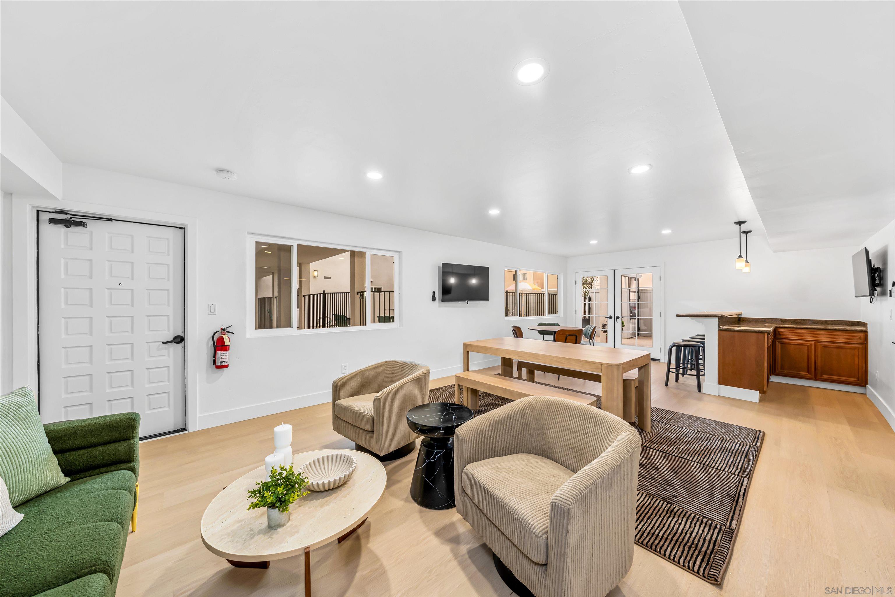 Detail Gallery Image 34 of 36 For 1030  Robinson Ave  #111,  San Diego,  CA 92103 - 2 Beds | 2 Baths