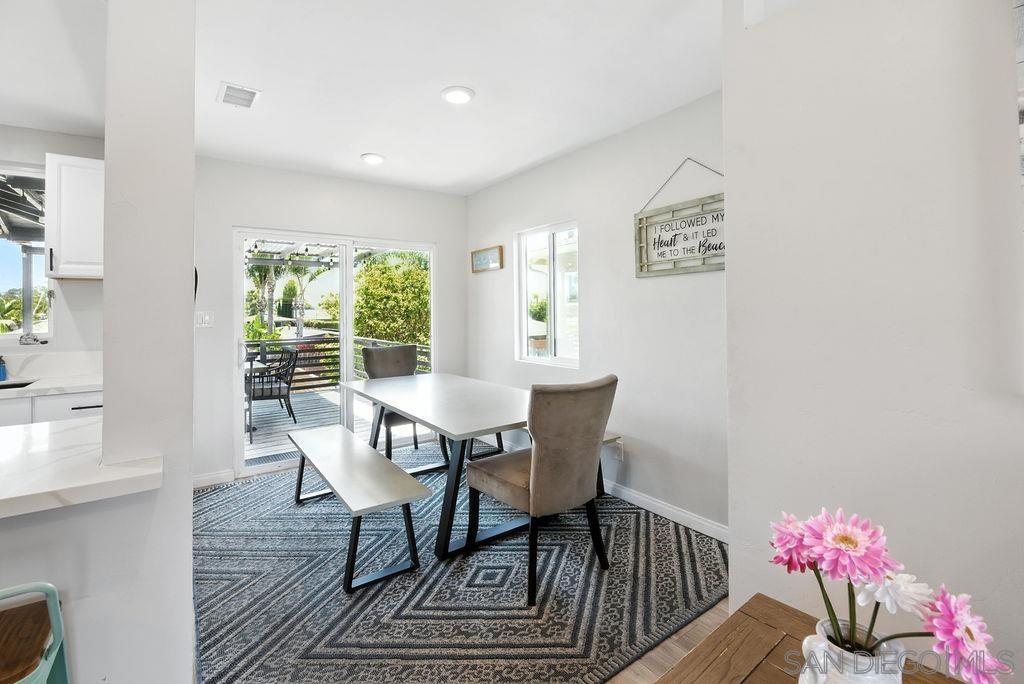 Detail Gallery Image 12 of 47 For 520  Grant Street, Oceanside,  CA 92054 - 5 Beds | 3 Baths