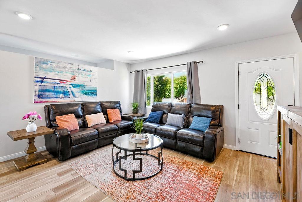 Detail Gallery Image 8 of 47 For 520  Grant Street, Oceanside,  CA 92054 - 5 Beds | 3 Baths