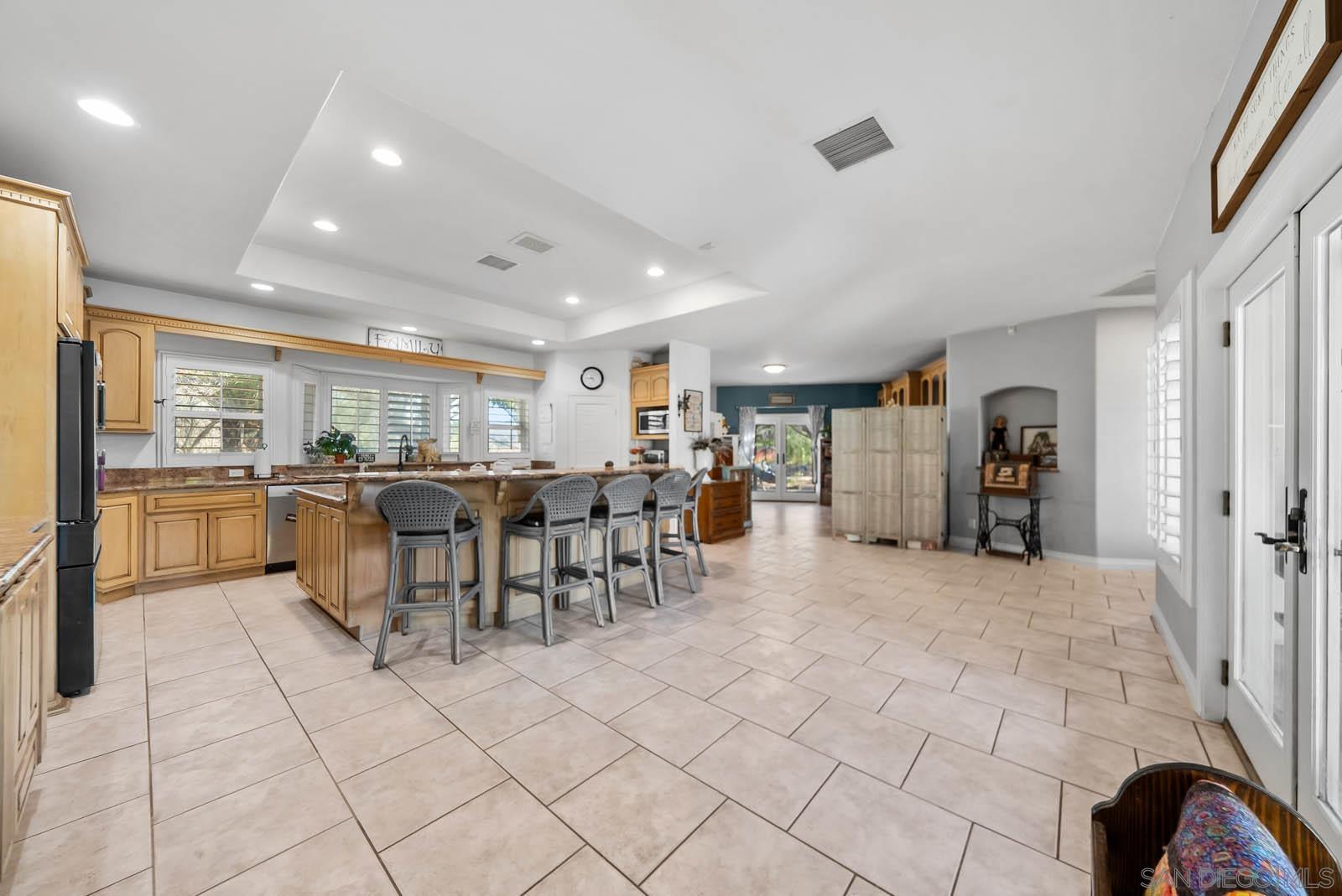 Detail Gallery Image 11 of 56 For 30920  Palm Ave, Hemet,  CA 92543 - 4 Beds | 2/1 Baths