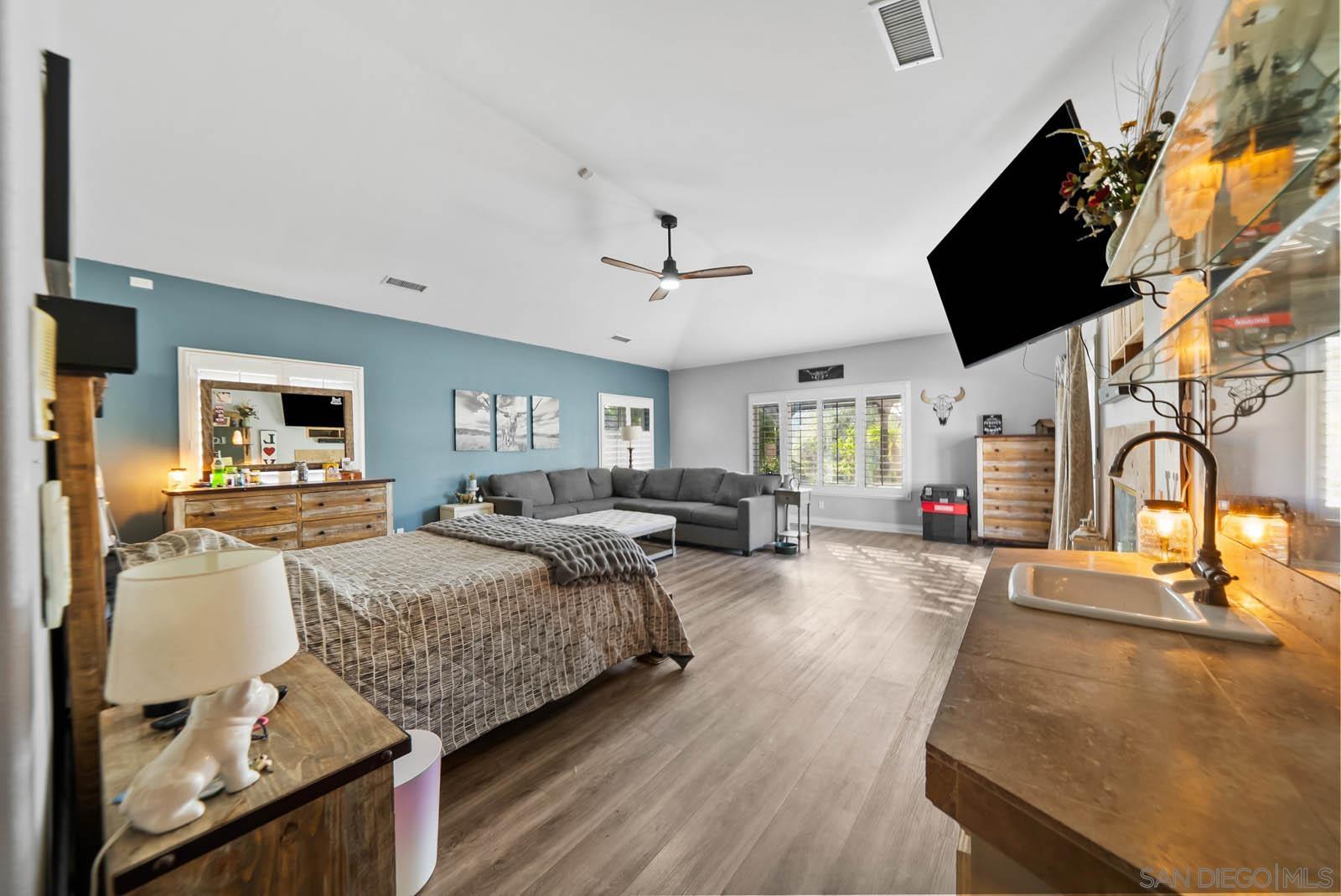 Detail Gallery Image 21 of 56 For 30920  Palm Ave, Hemet,  CA 92543 - 4 Beds | 2/1 Baths