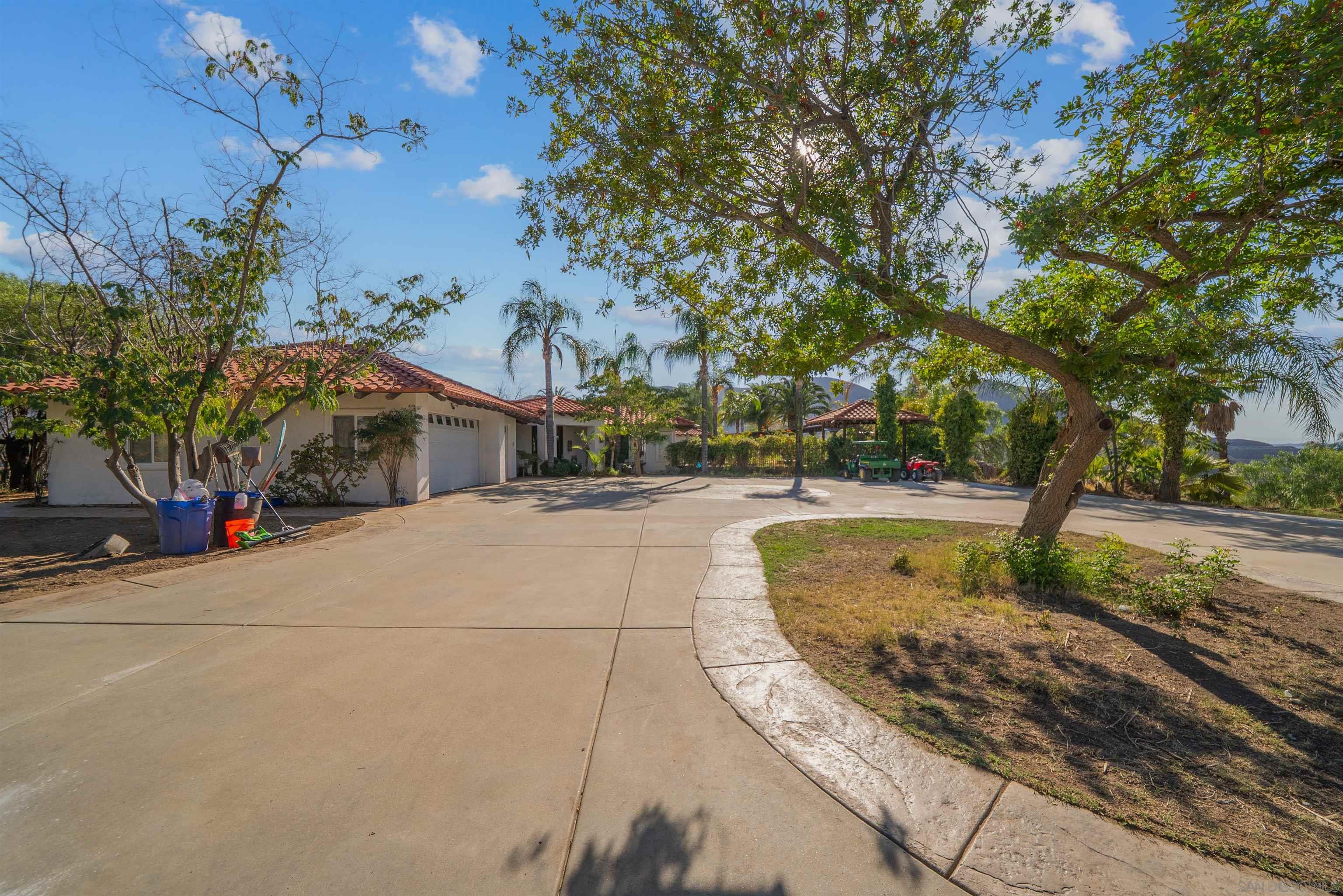 Detail Gallery Image 4 of 56 For 30920  Palm Ave, Hemet,  CA 92543 - 4 Beds | 2/1 Baths