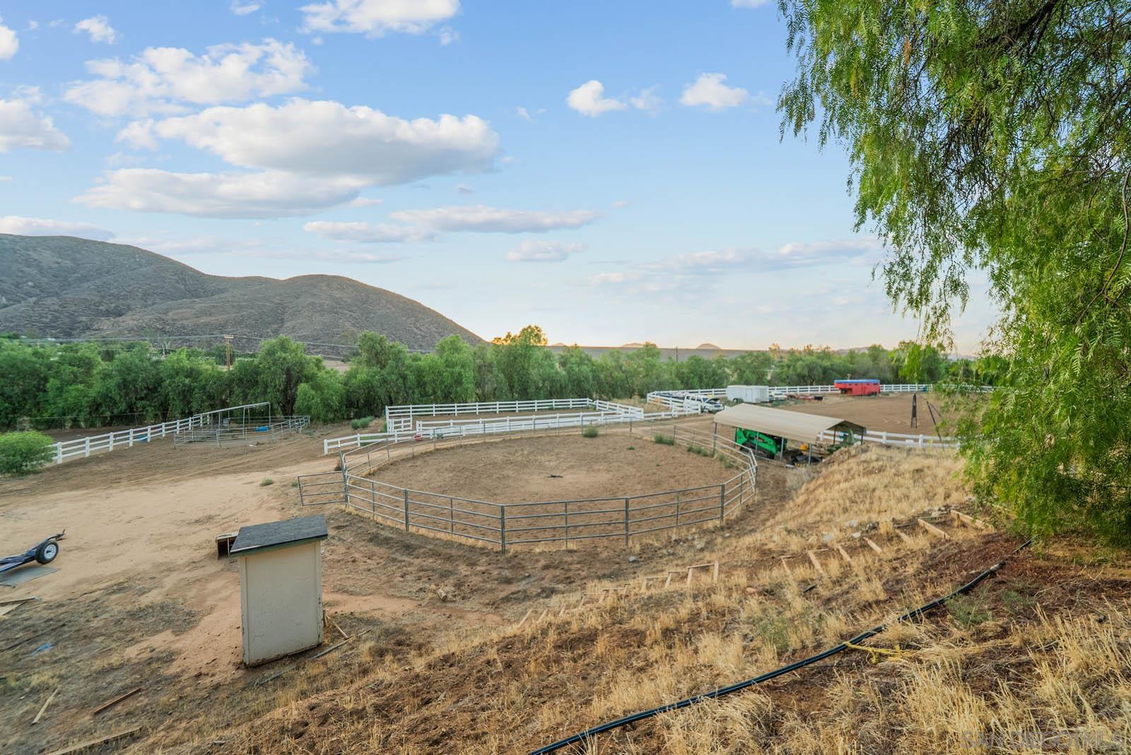 Detail Gallery Image 32 of 56 For 30920  Palm Ave, Hemet,  CA 92543 - 4 Beds | 2/1 Baths