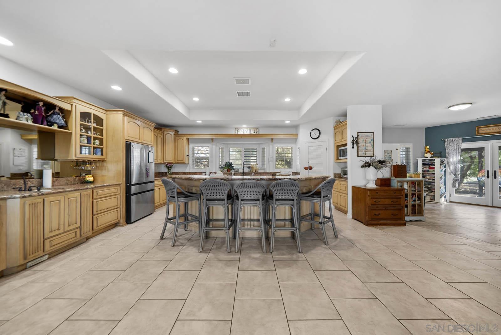 Detail Gallery Image 10 of 56 For 30920  Palm Ave, Hemet,  CA 92543 - 4 Beds | 2/1 Baths