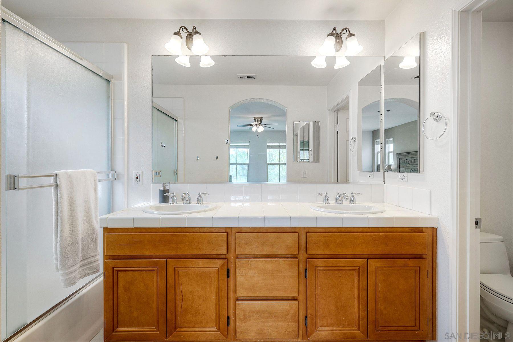 Detail Gallery Image 22 of 42 For 2674  Escala Circle, San Diego,  CA 92108 - 3 Beds | 3/1 Baths