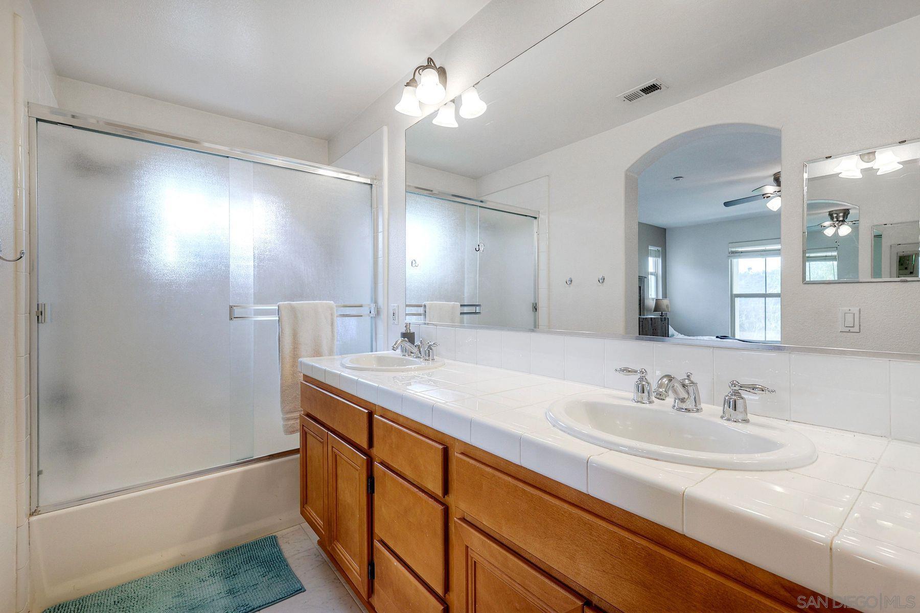 Detail Gallery Image 24 of 42 For 2674  Escala Circle, San Diego,  CA 92108 - 3 Beds | 3/1 Baths