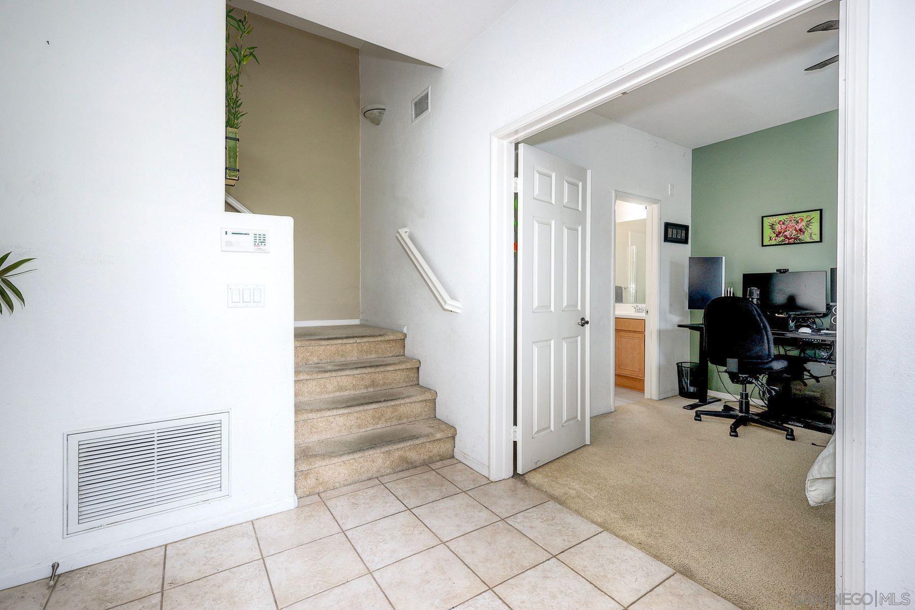 Detail Gallery Image 4 of 42 For 2674  Escala Circle, San Diego,  CA 92108 - 3 Beds | 3/1 Baths