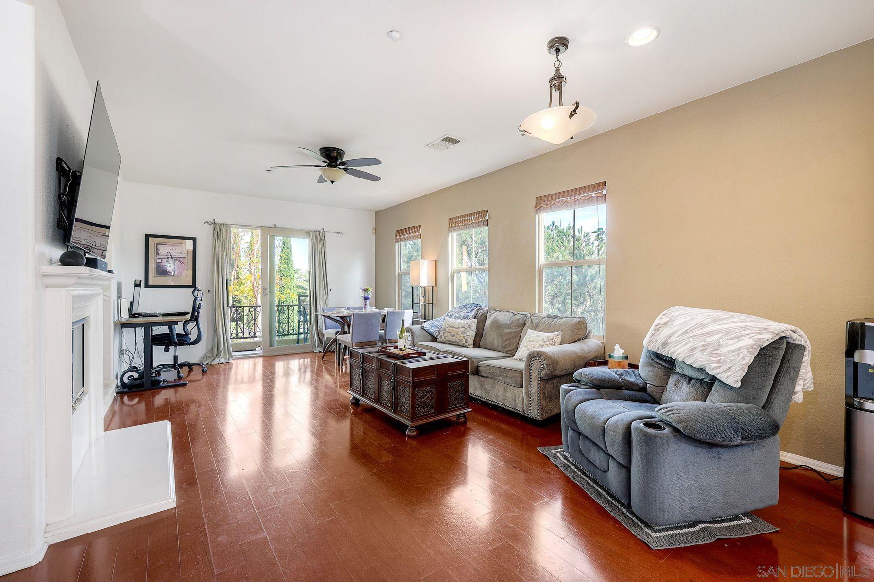 Detail Gallery Image 9 of 42 For 2674  Escala Circle, San Diego,  CA 92108 - 3 Beds | 3/1 Baths