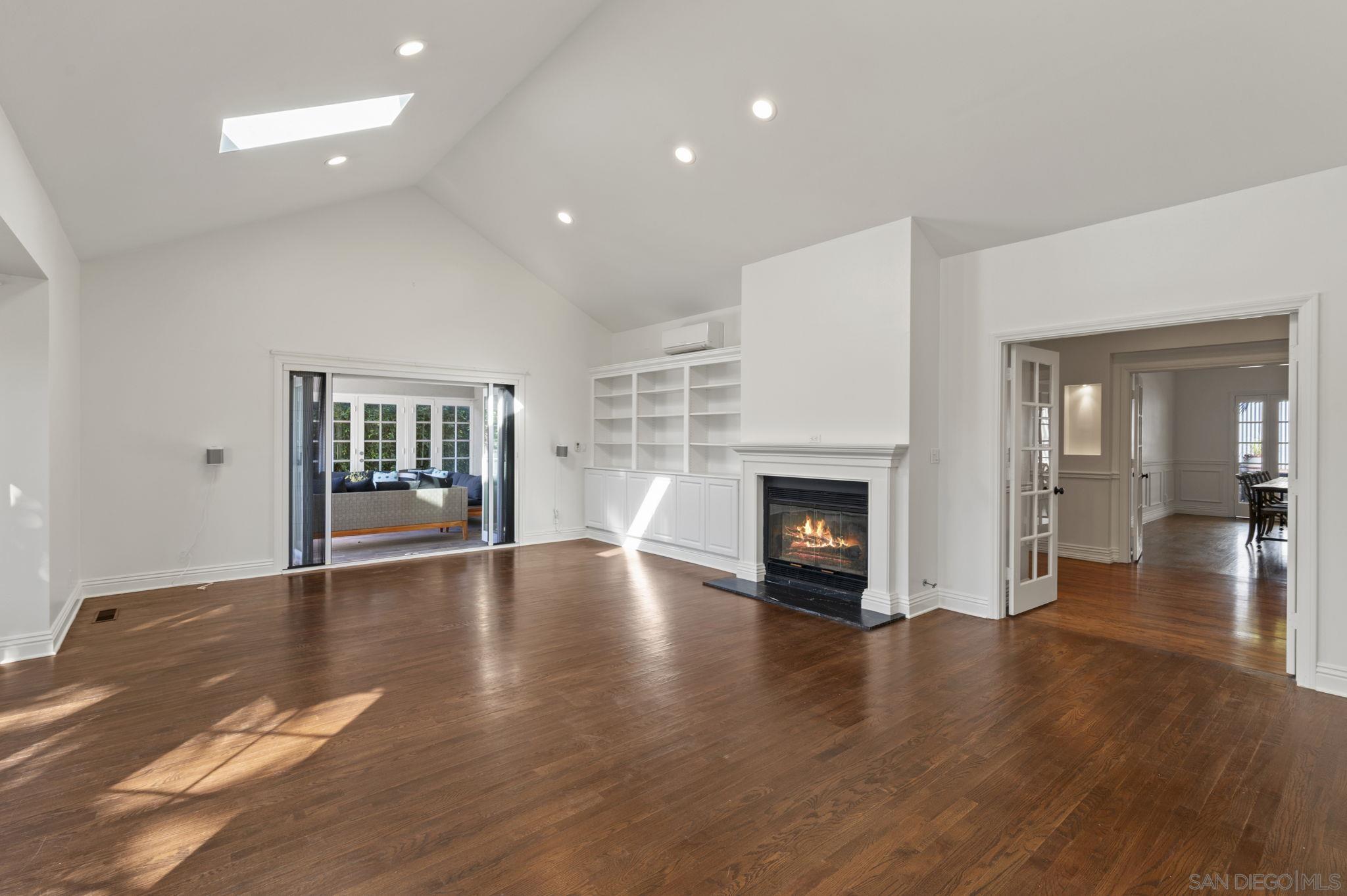Detail Gallery Image 18 of 37 For 12740  via Felino, Del Mar,  CA 92014 - 3 Beds | 3/1 Baths