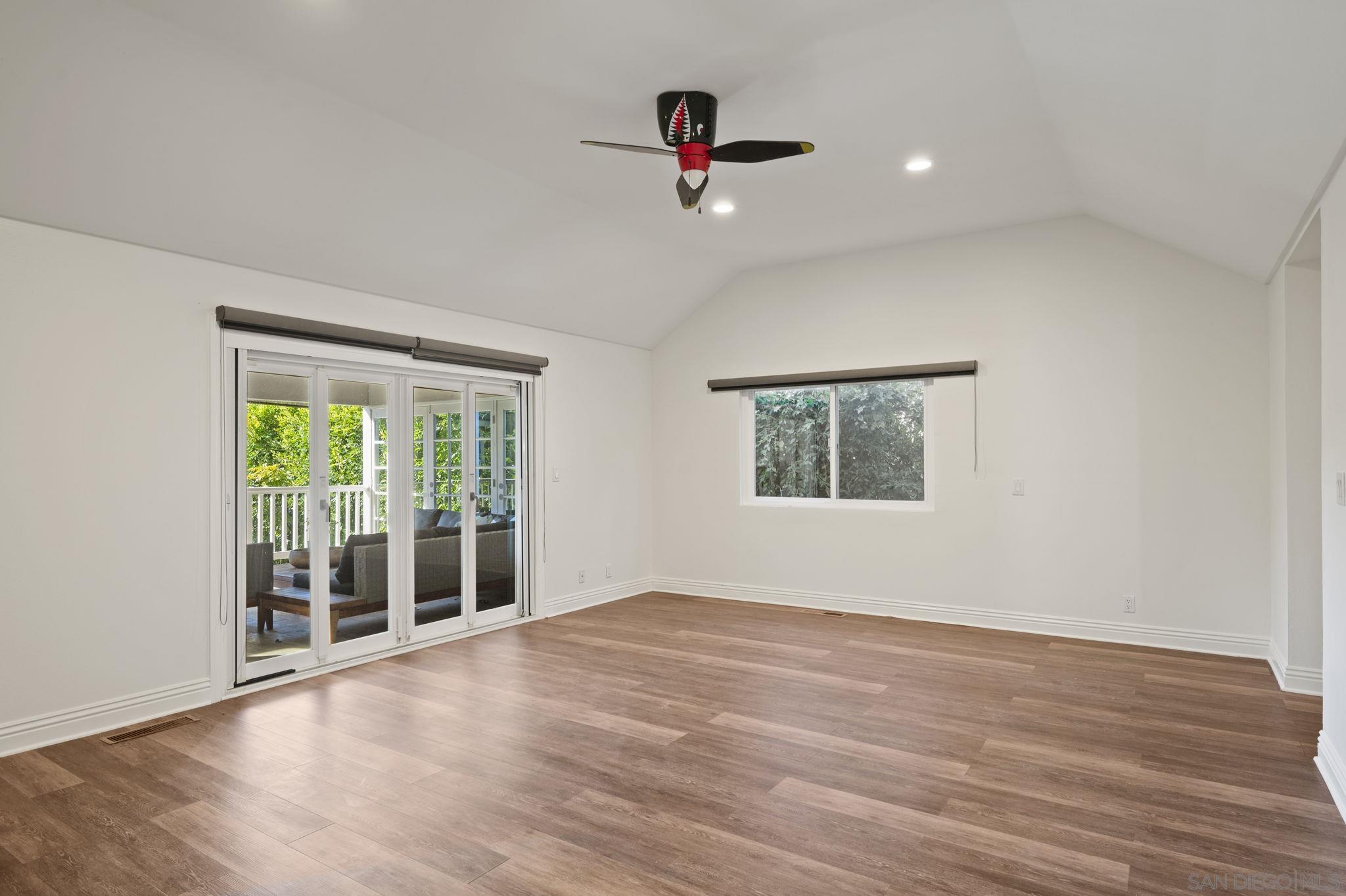 Detail Gallery Image 21 of 37 For 12740  via Felino, Del Mar,  CA 92014 - 3 Beds | 3/1 Baths