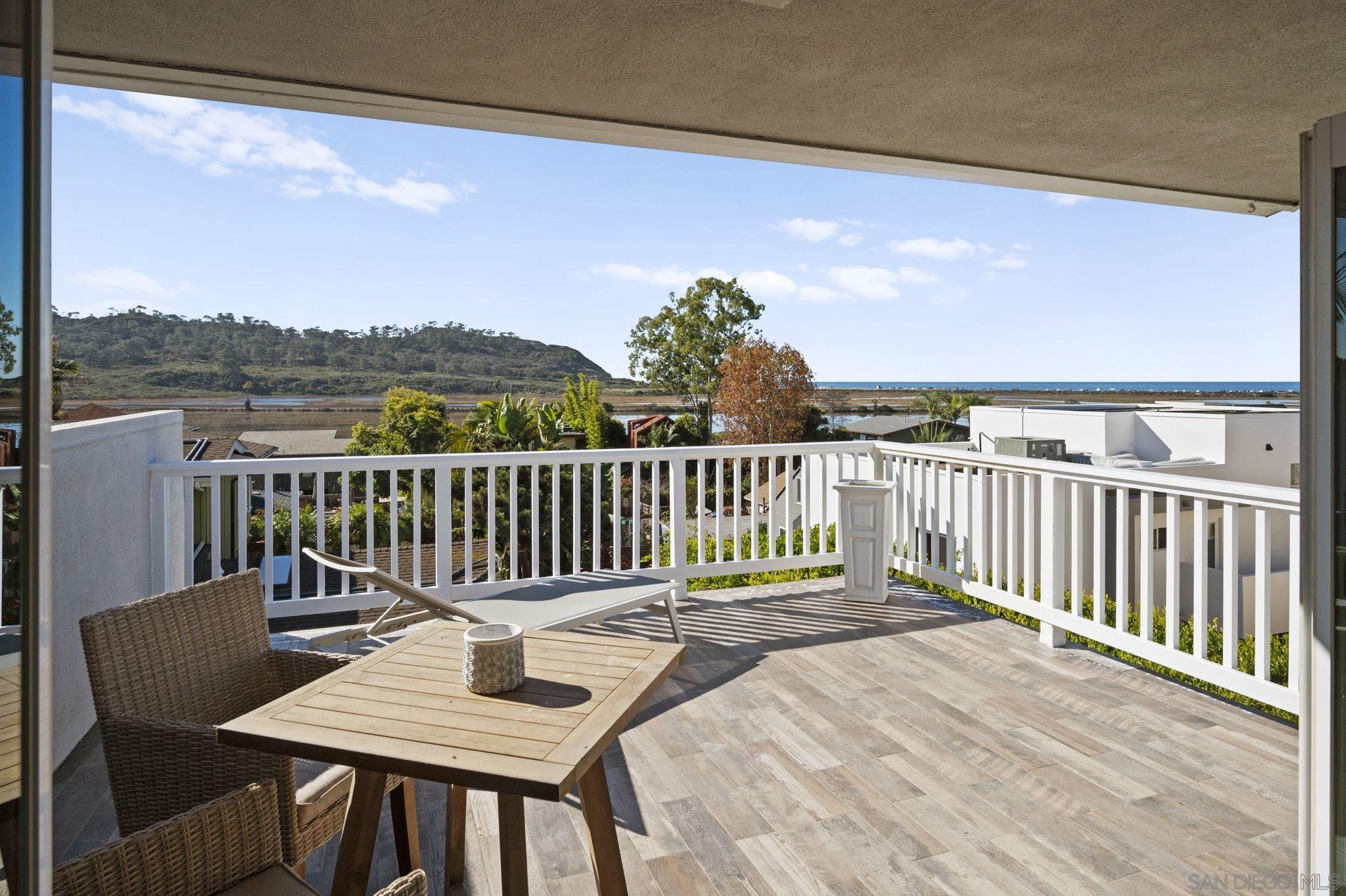 Detail Gallery Image 27 of 37 For 12740  via Felino, Del Mar,  CA 92014 - 3 Beds | 3/1 Baths