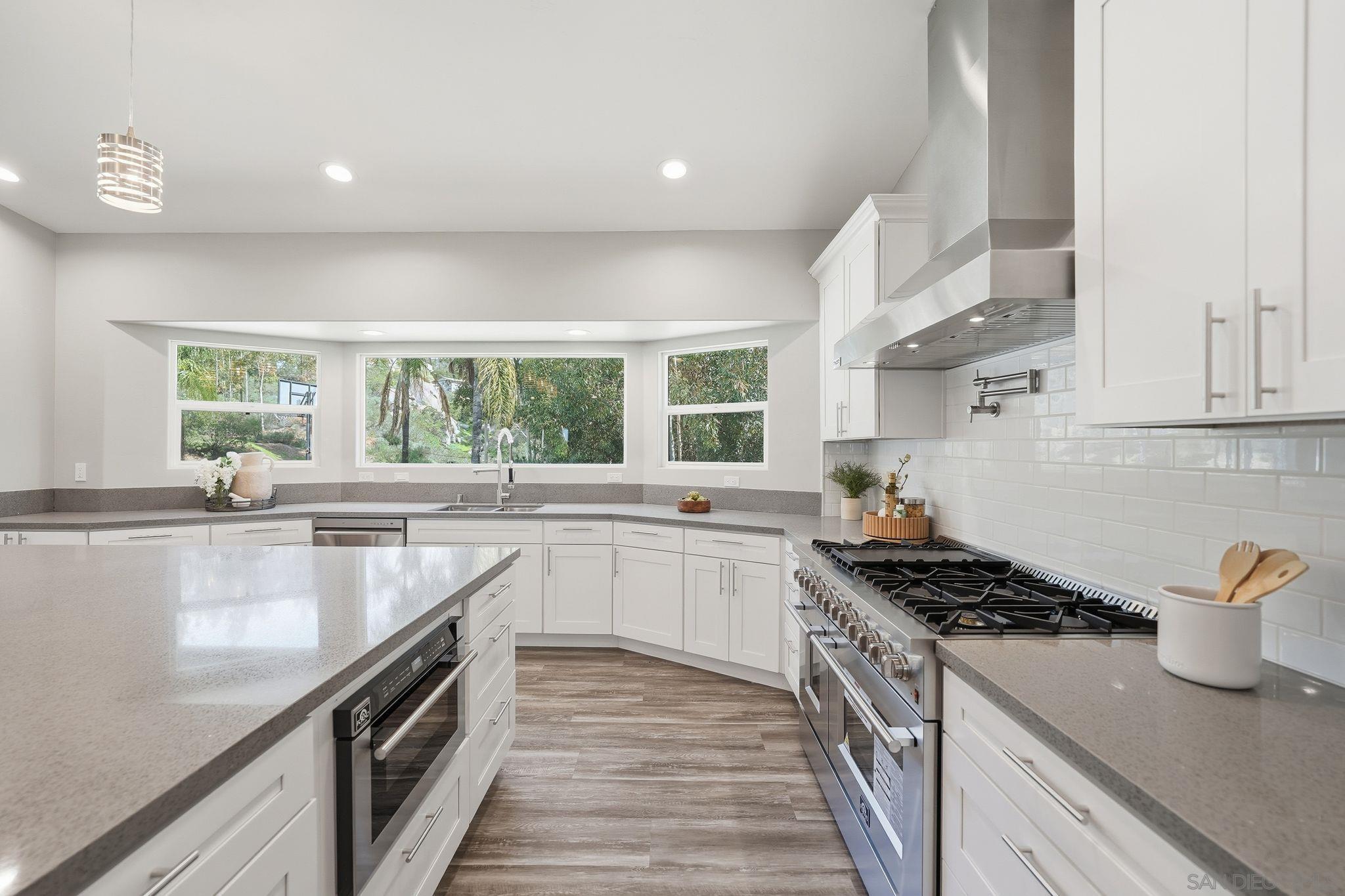 Detail Gallery Image 14 of 74 For 9965  Dunbar Lane, El Cajon,  CA 92021 - 5 Beds | 3/1 Baths