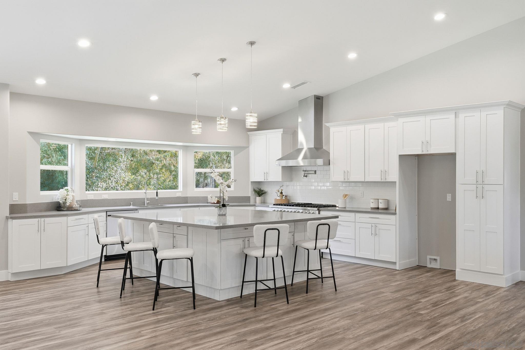 Detail Gallery Image 5 of 74 For 9965  Dunbar Lane, El Cajon,  CA 92021 - 5 Beds | 3/1 Baths