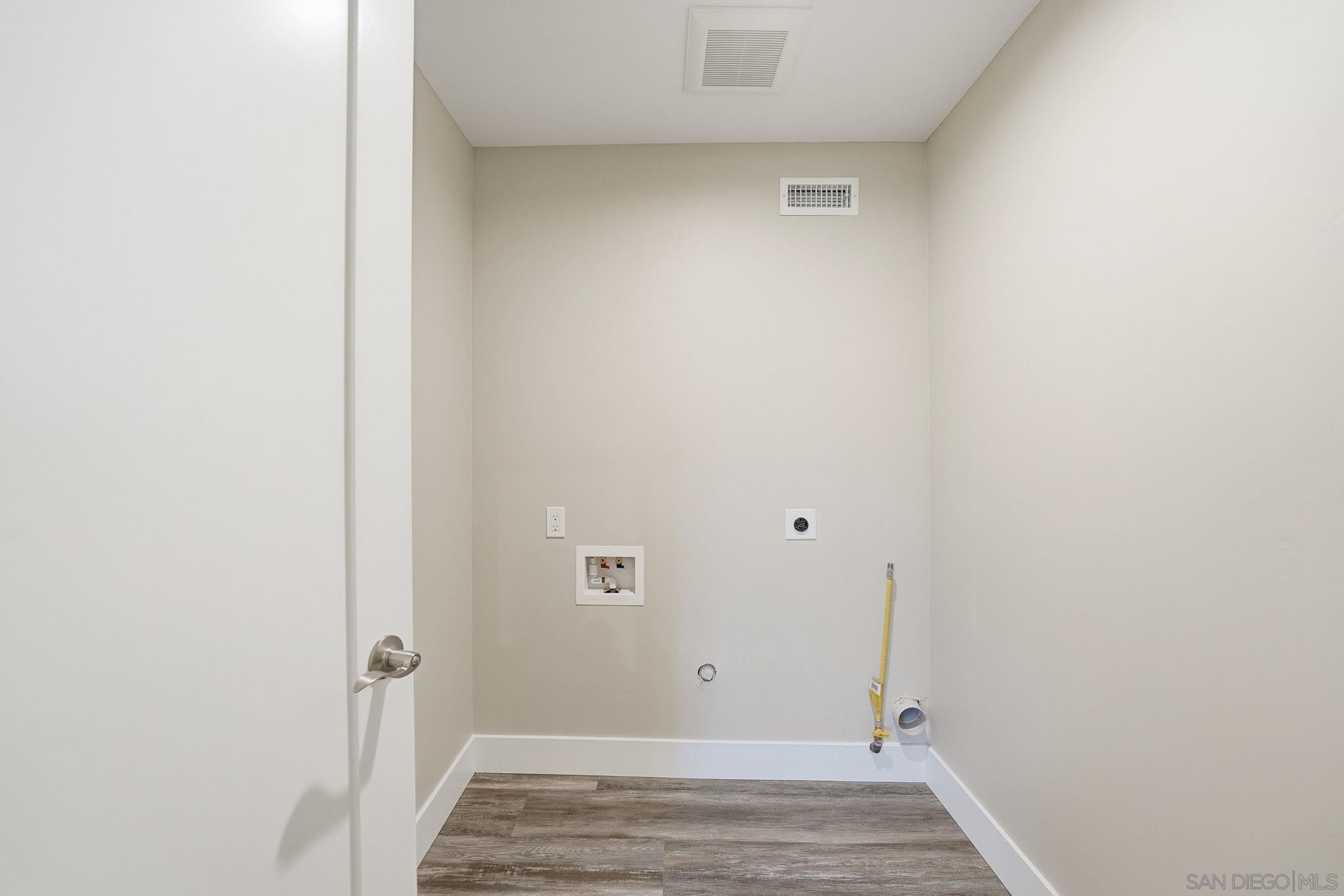 Detail Gallery Image 43 of 74 For 9965  Dunbar Lane, El Cajon,  CA 92021 - 5 Beds | 3/1 Baths